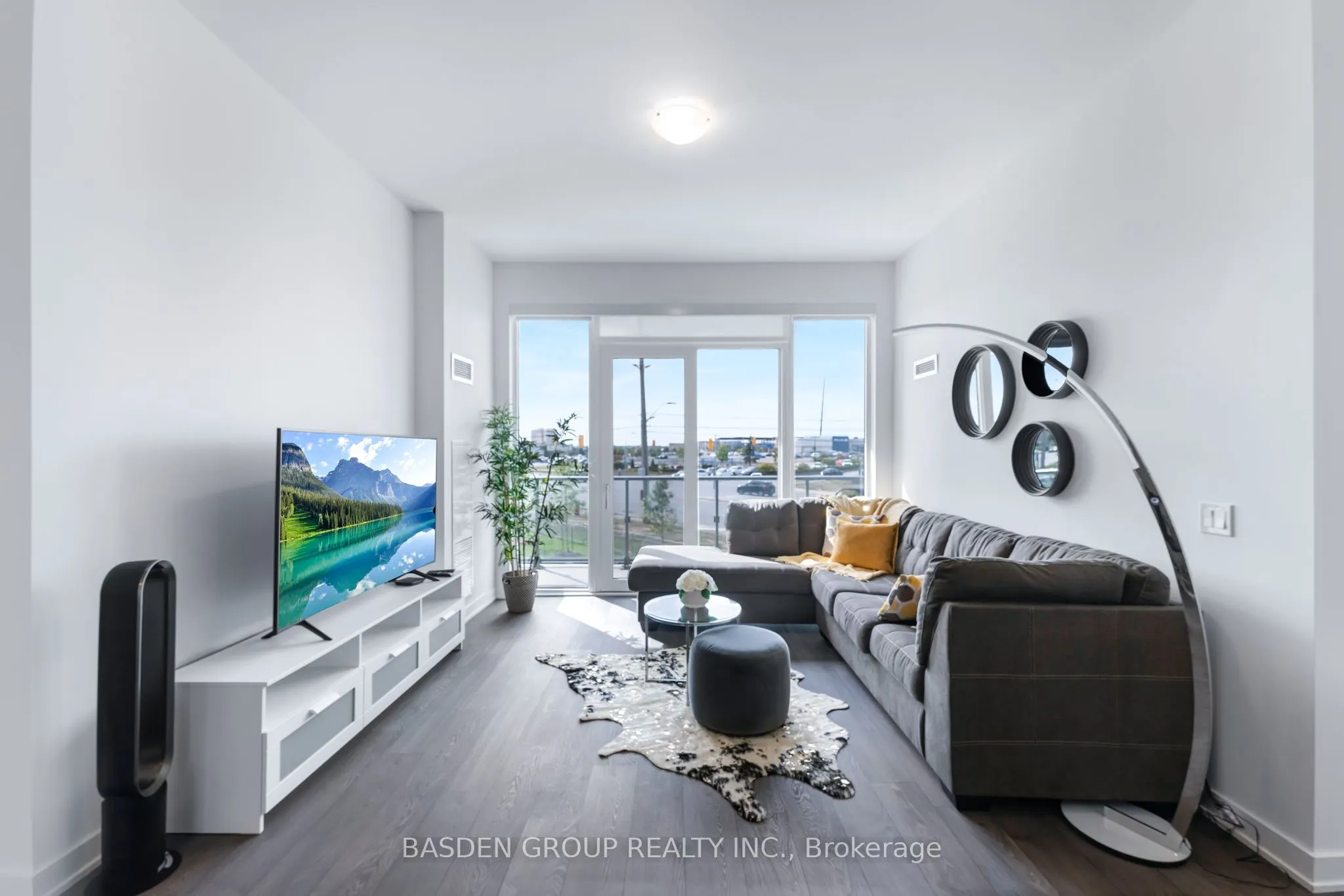 4655 Metcalfe Avenue, #202B