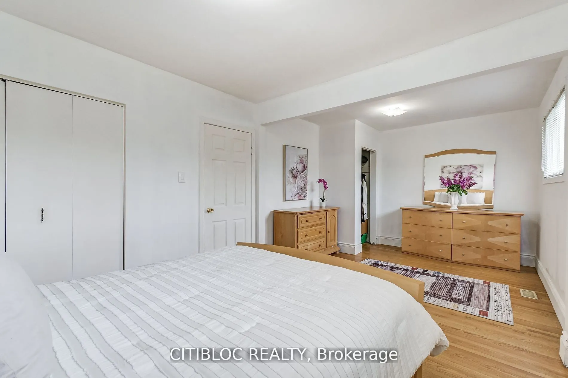 28 Navenby Crescent