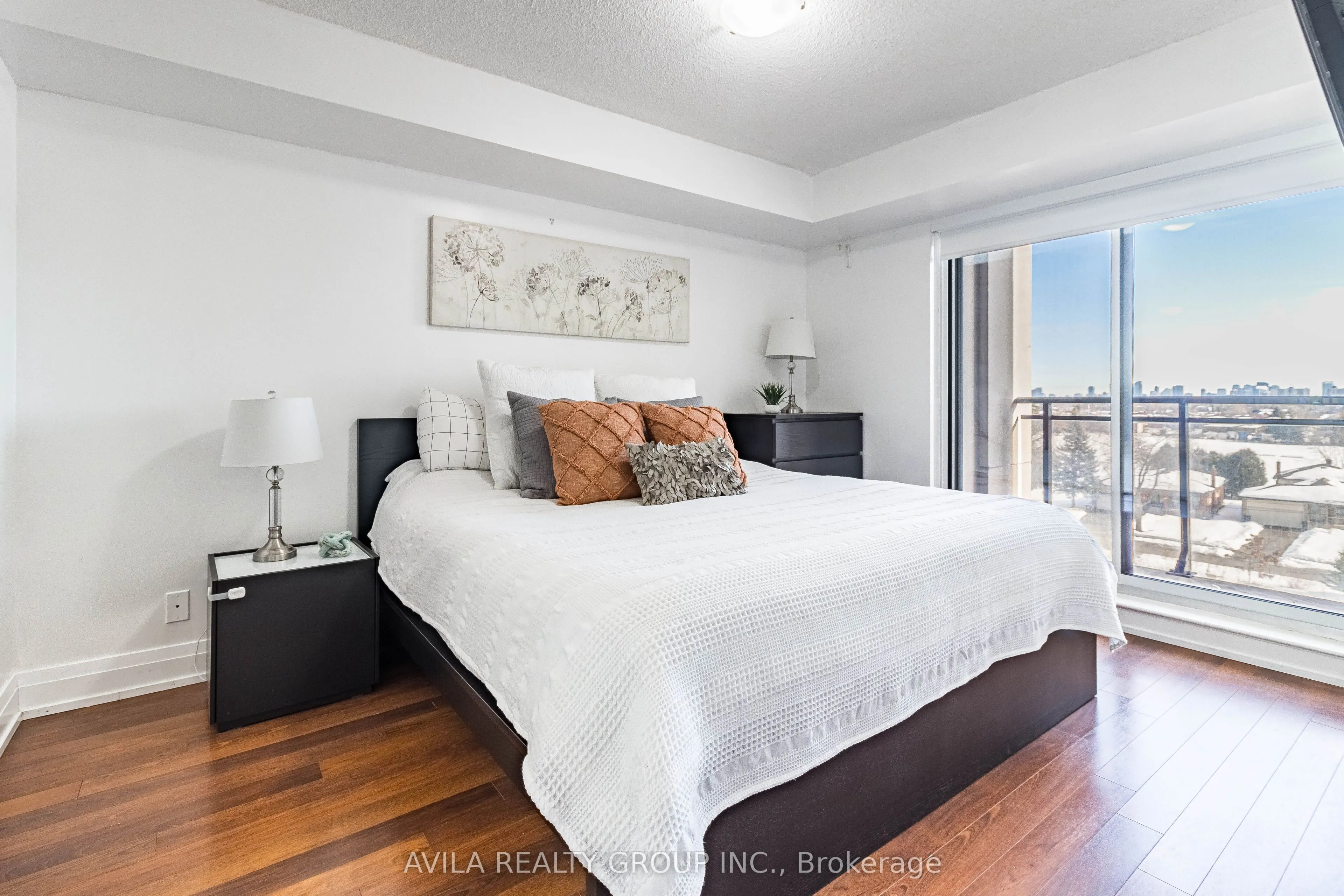1 De Boers Drive, #606