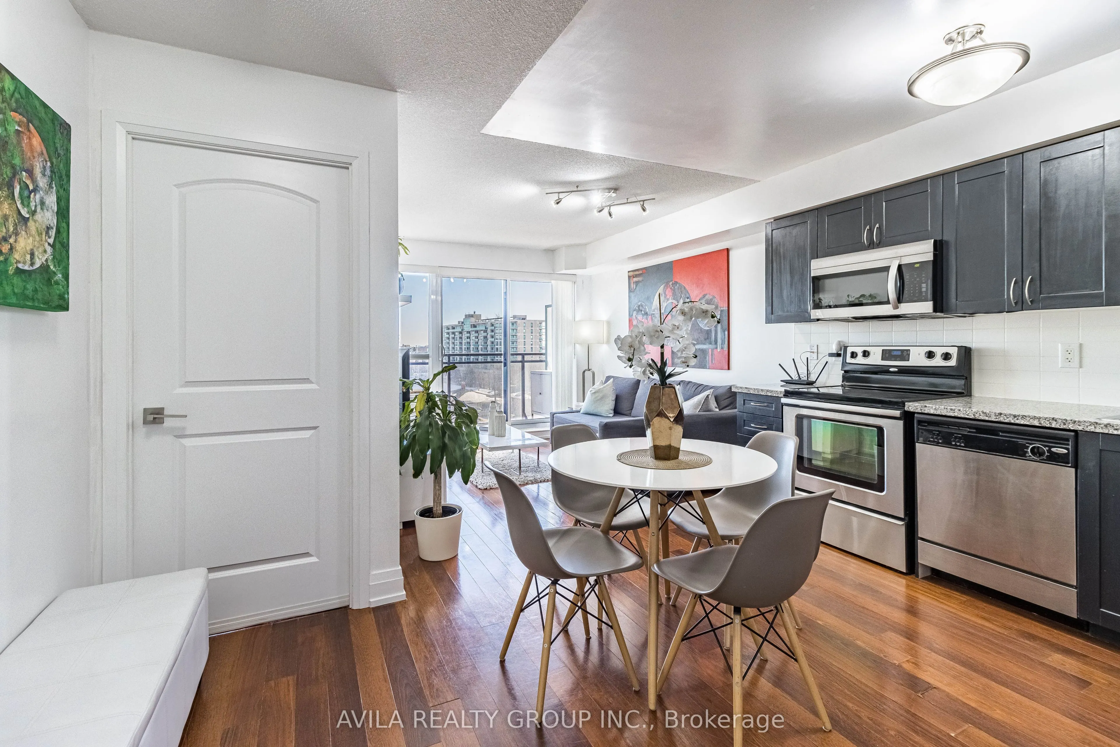 1 De Boers Drive, #606