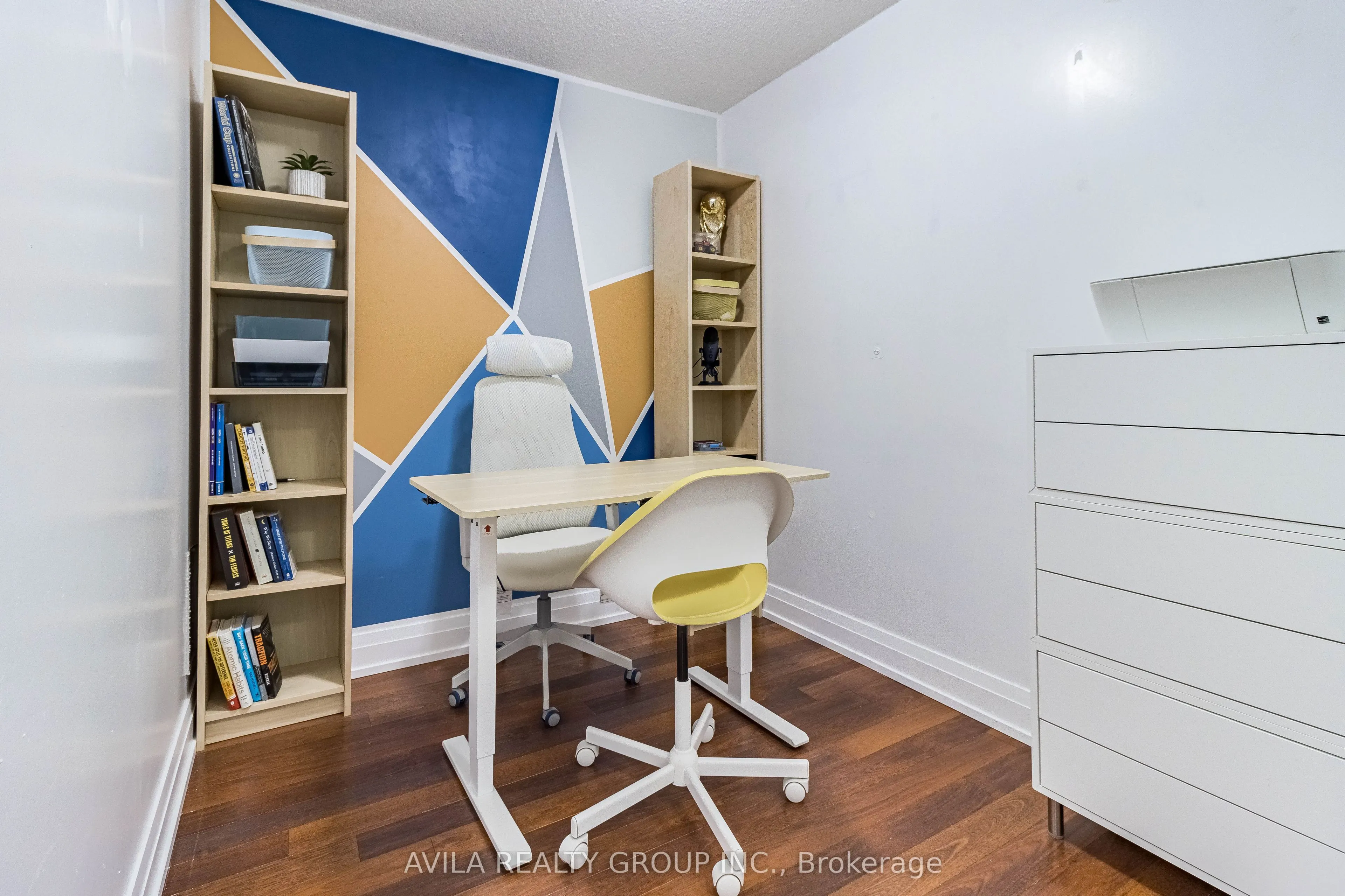 1 De Boers Drive, #606