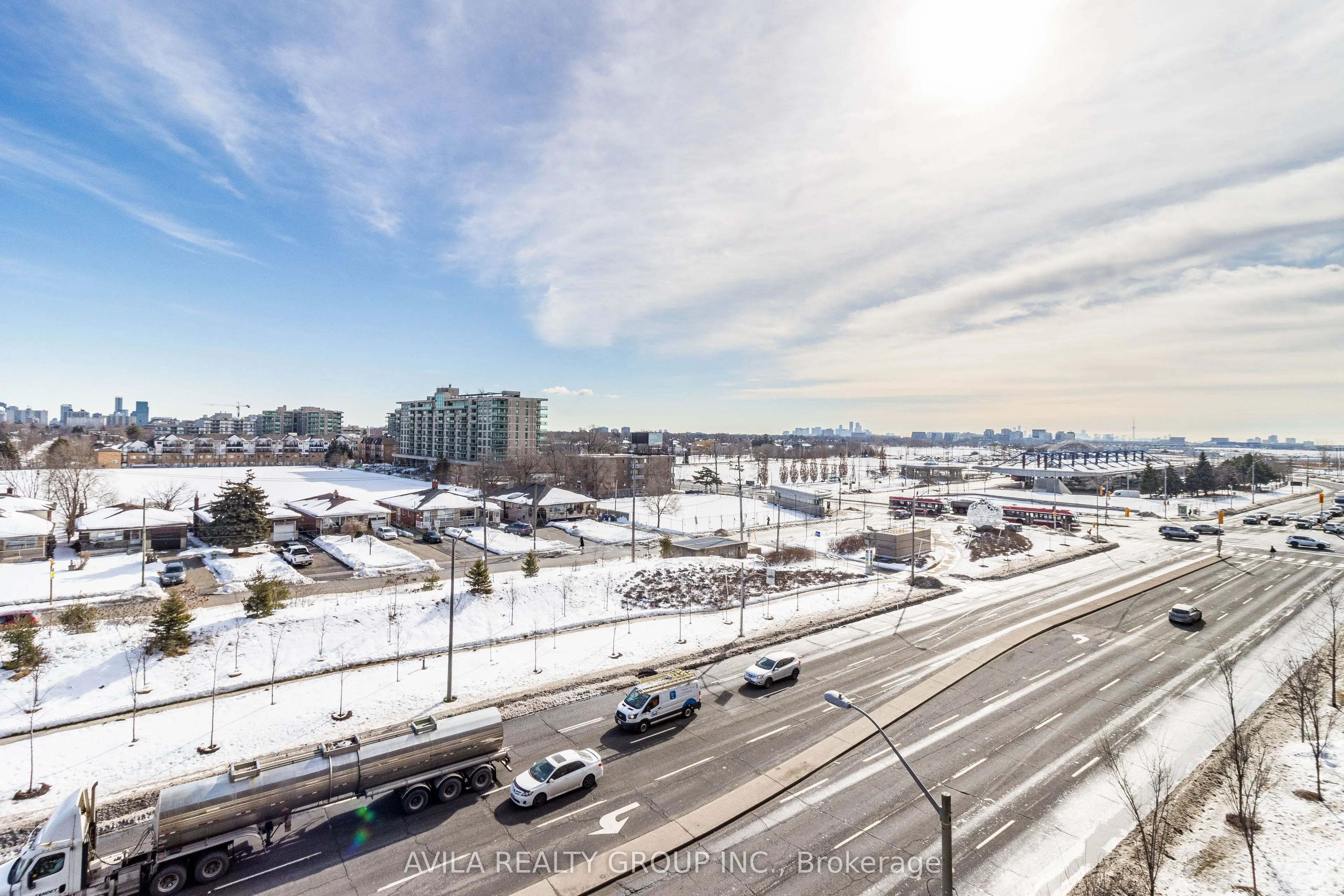 1 De Boers Drive, #606