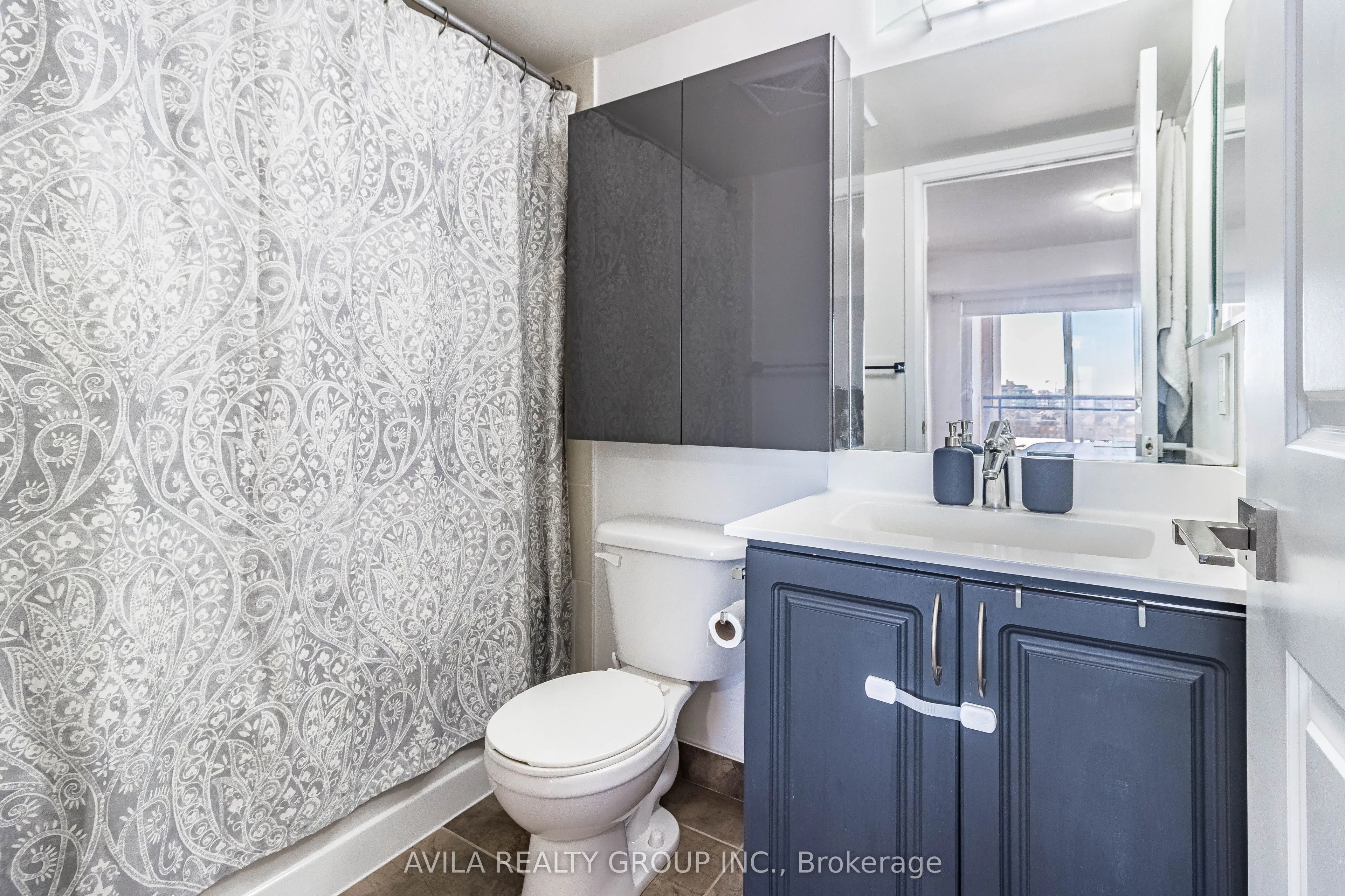 1 De Boers Drive, #606