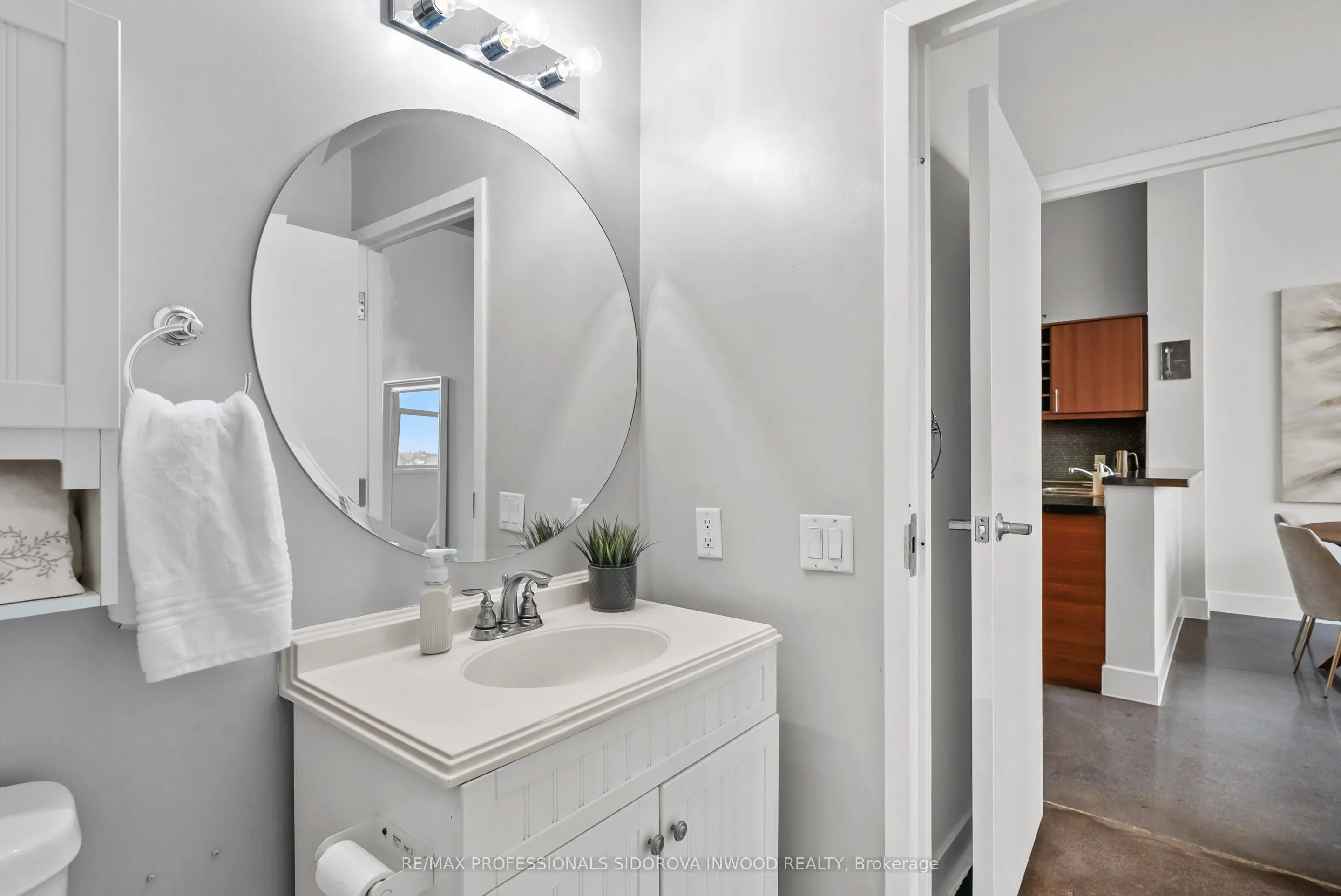 1001 Roselawn Avenue, #429