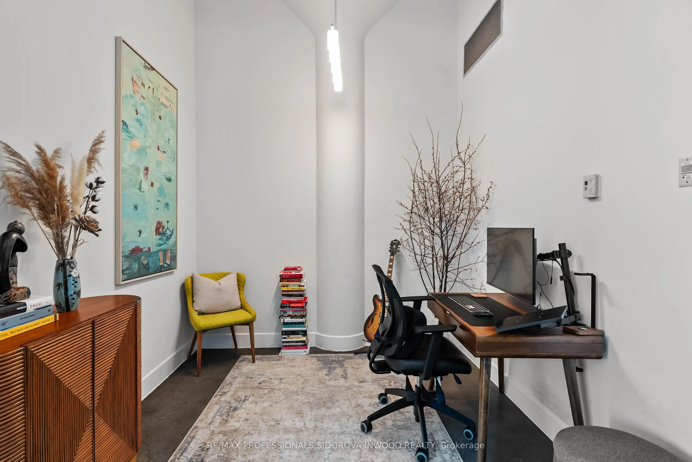 1001 Roselawn Avenue, #429