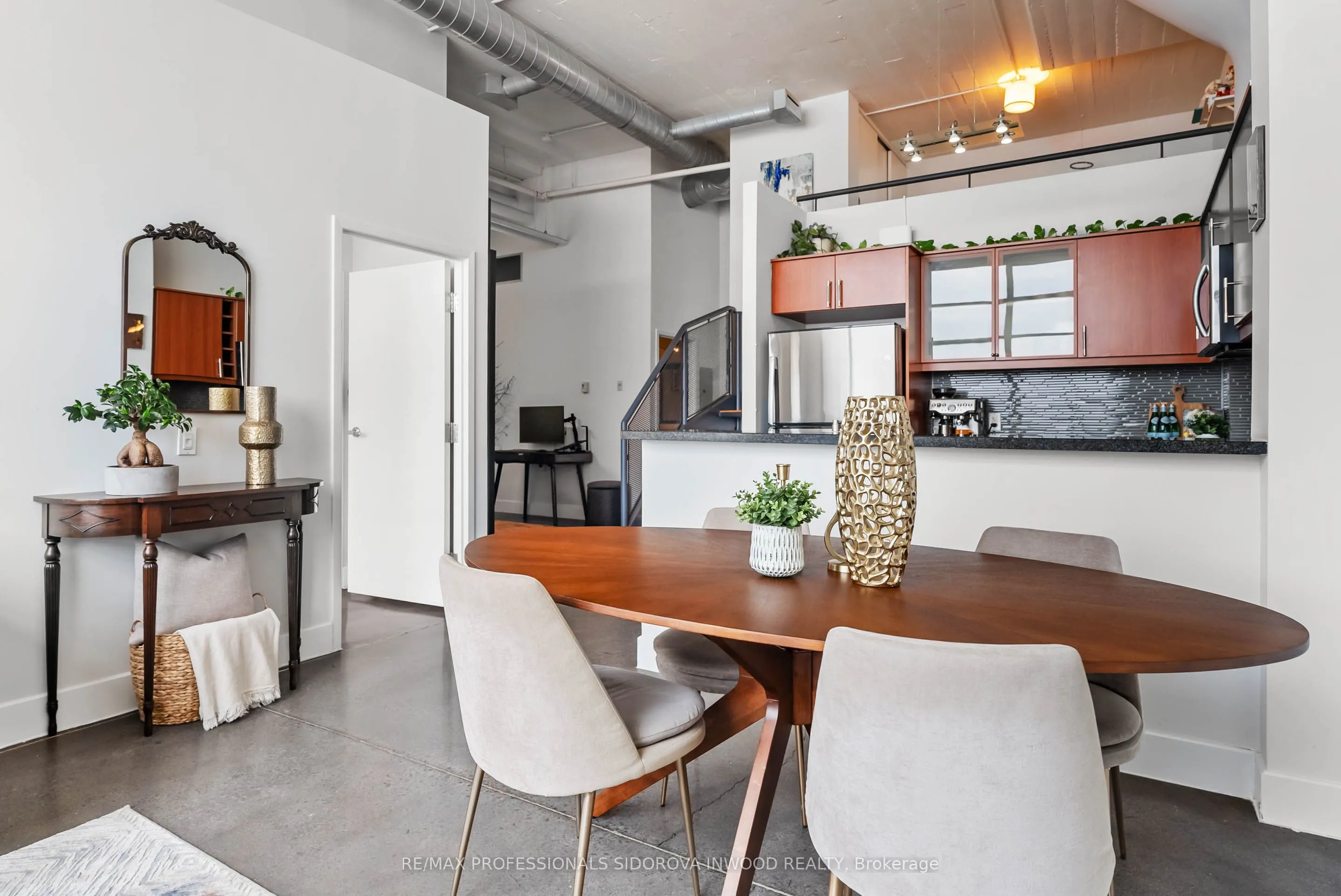 1001 Roselawn Avenue, #429