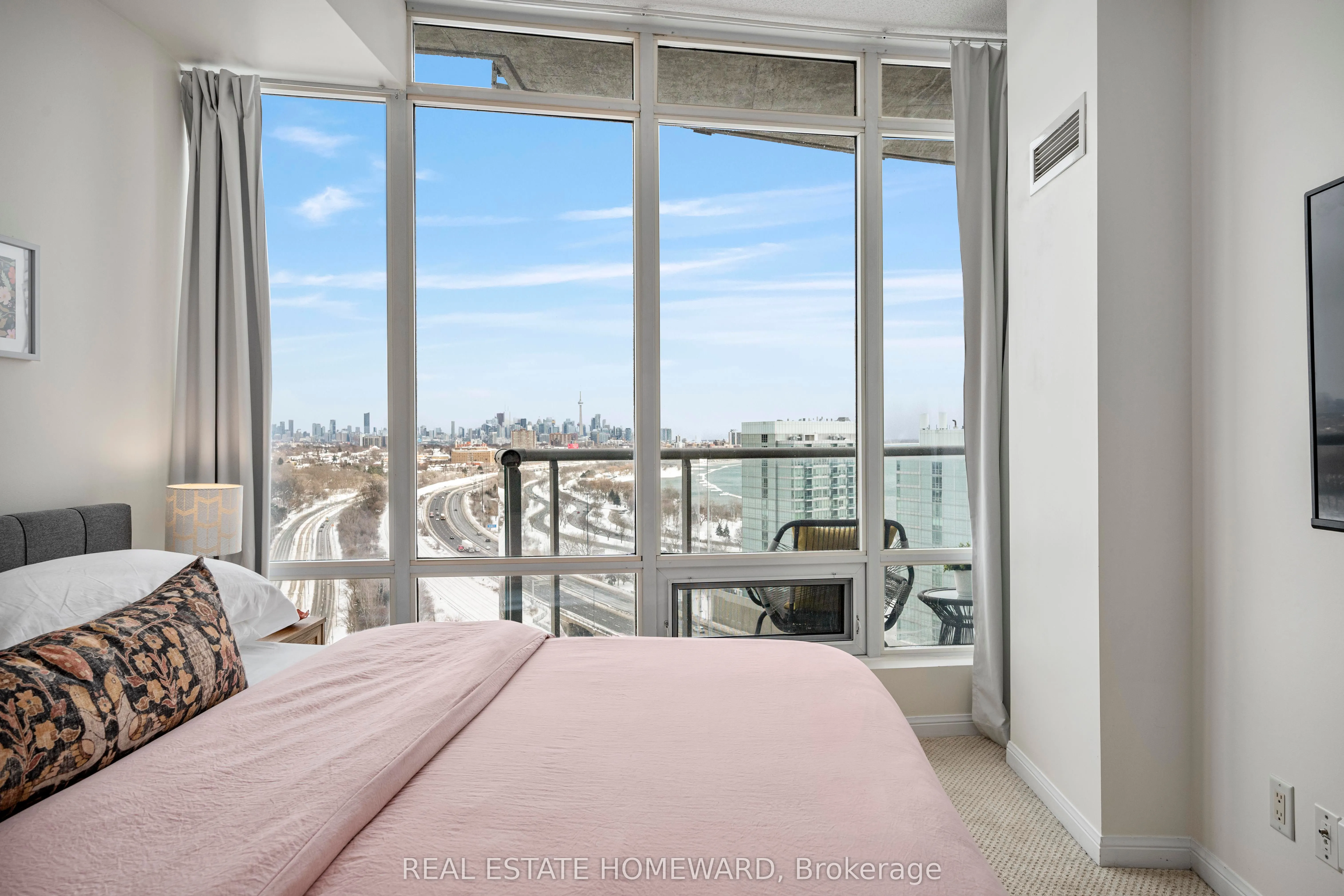 15 Windermere Avenue, #2107