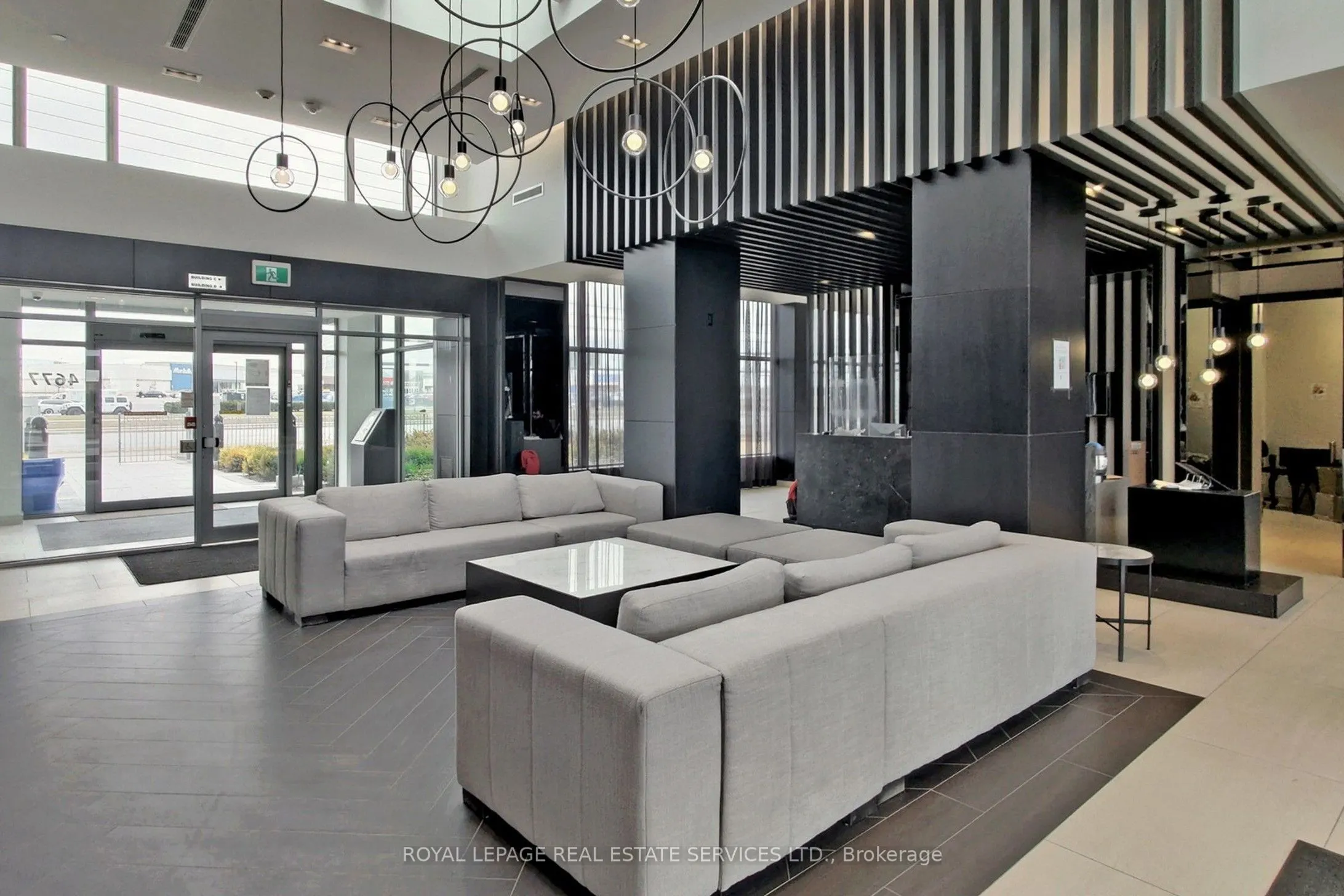 4677 Glen Erin Drive, #906
