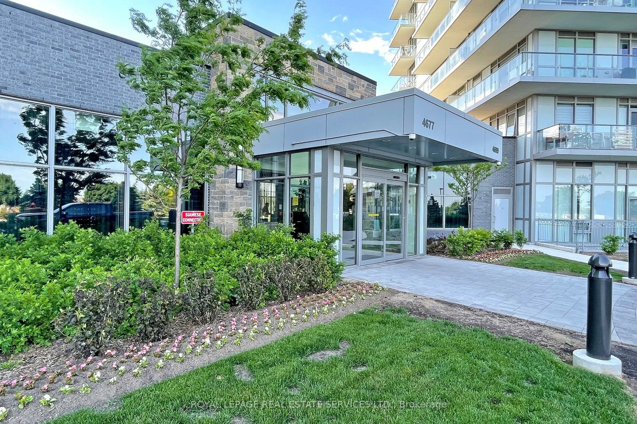 4677 Glen Erin Drive, #906