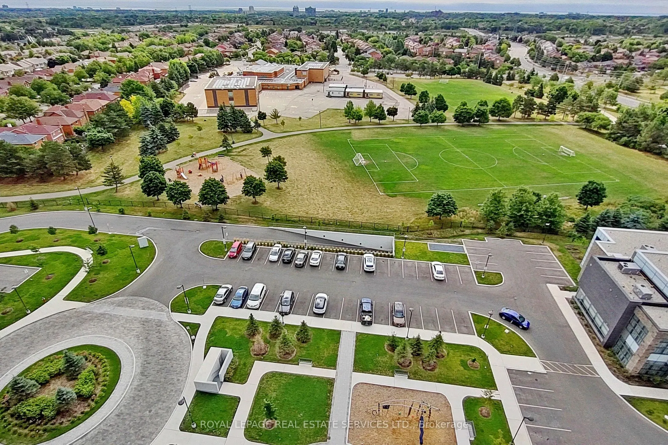 4677 Glen Erin Drive, #906