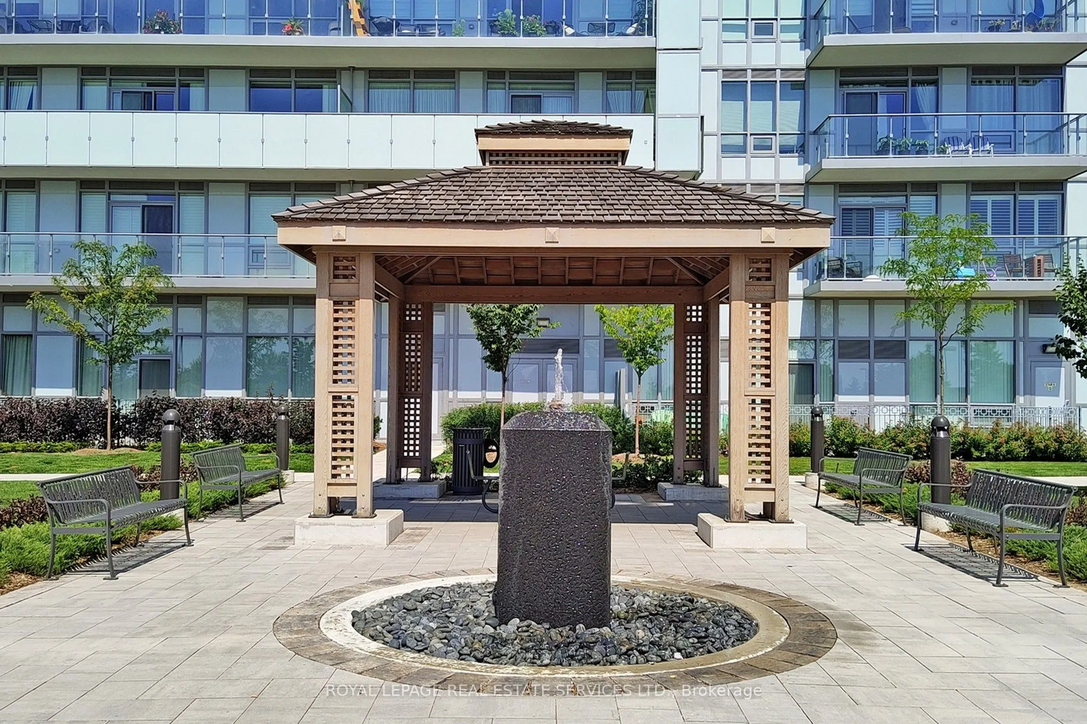 4677 Glen Erin Drive, #906