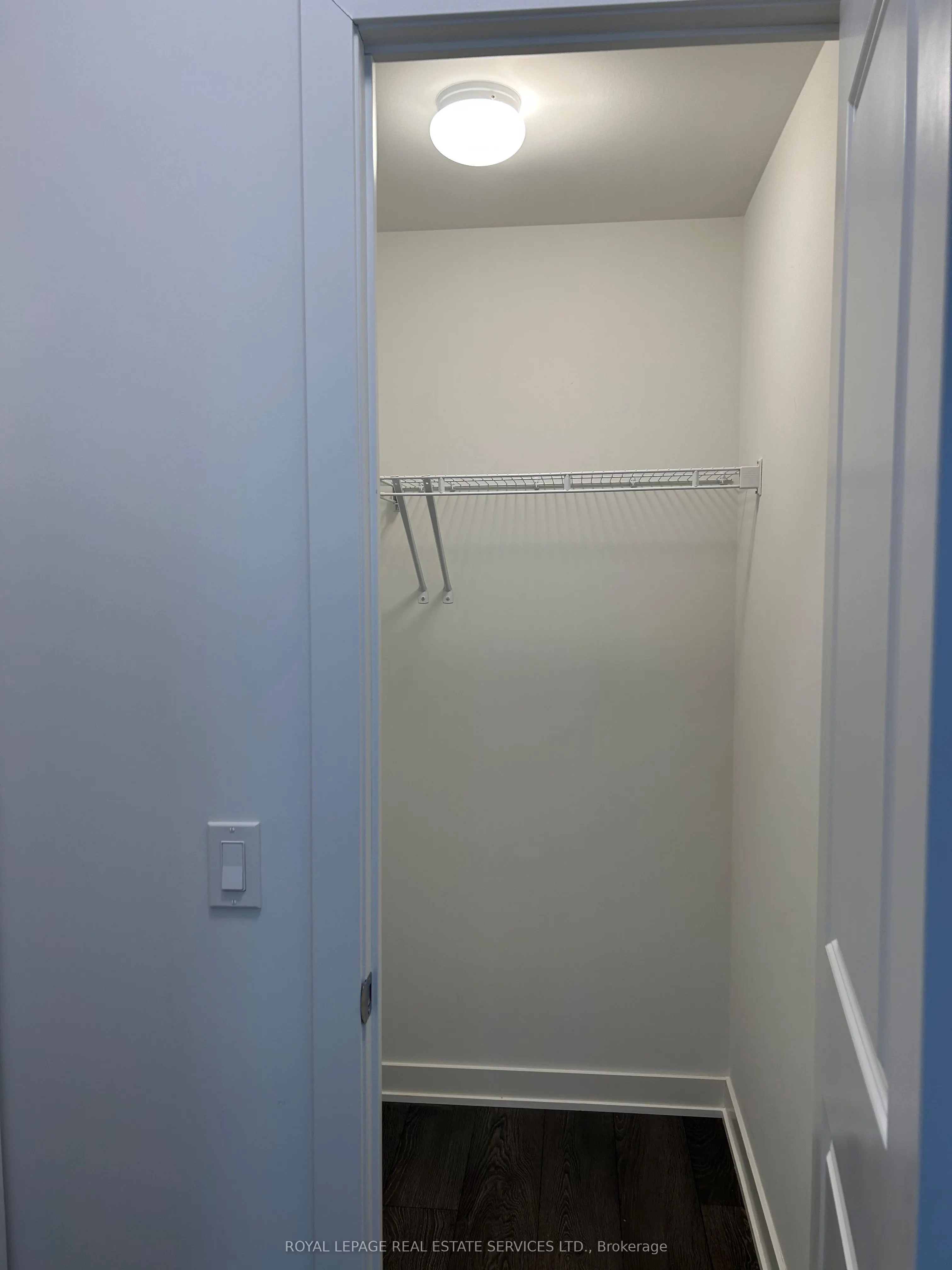 4677 Glen Erin Drive, #906