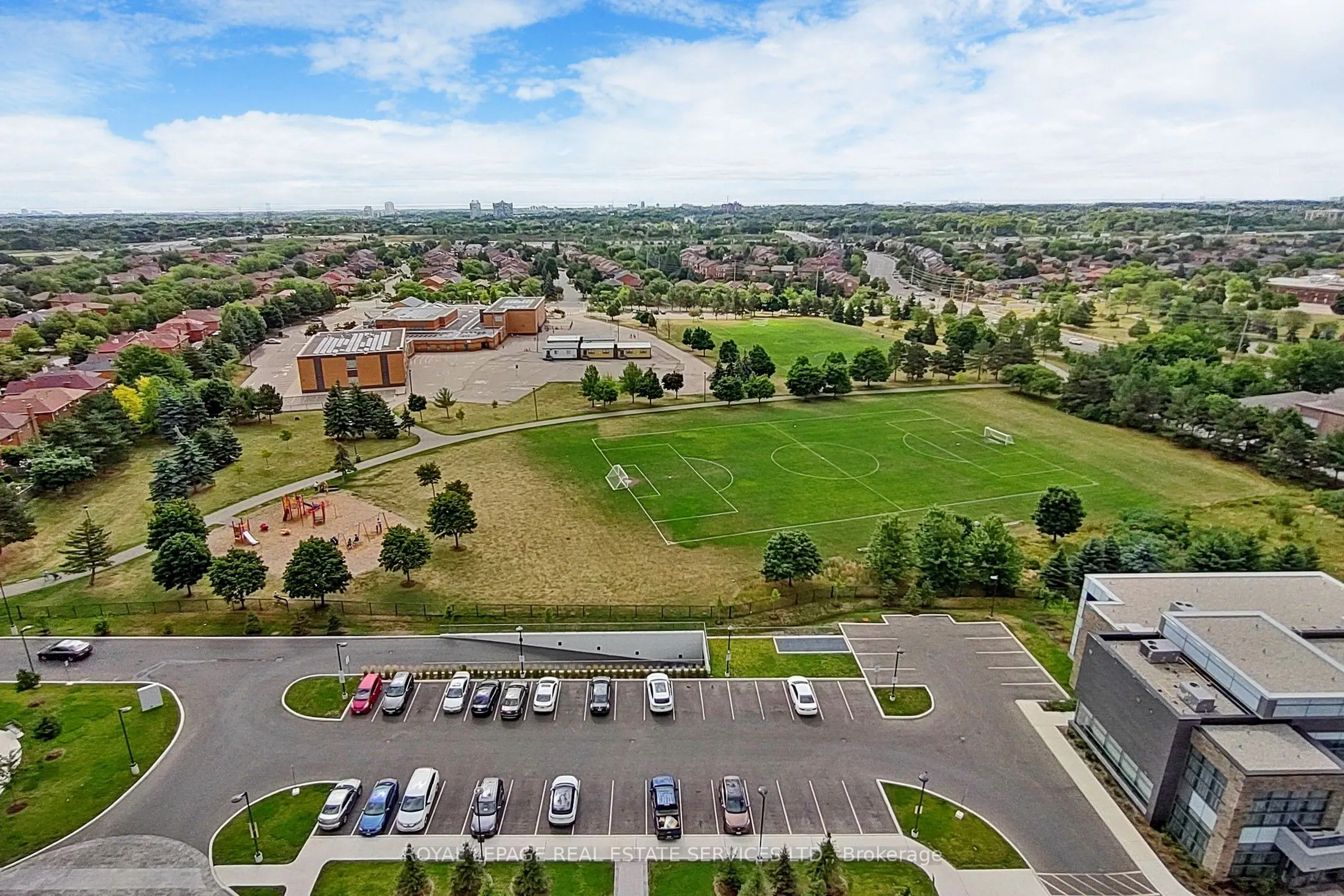 4677 Glen Erin Drive, #906