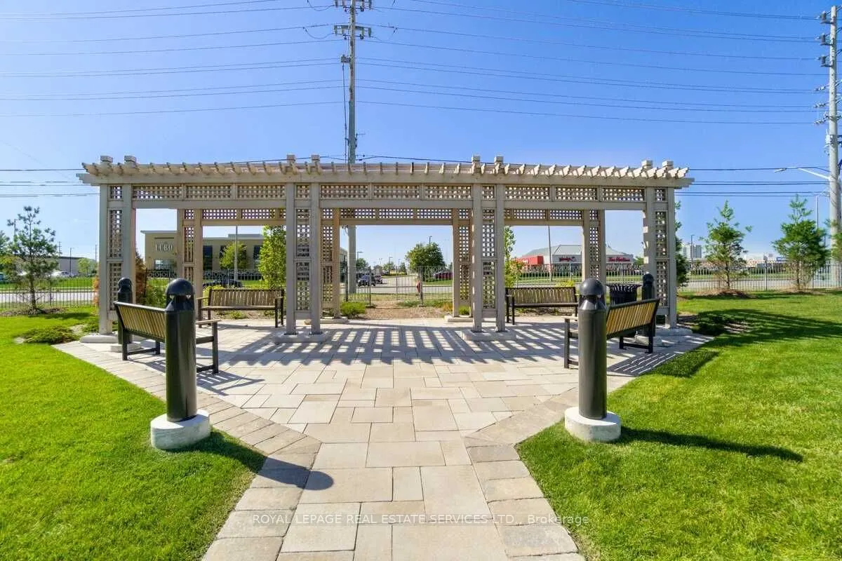 4677 Glen Erin Drive, #906