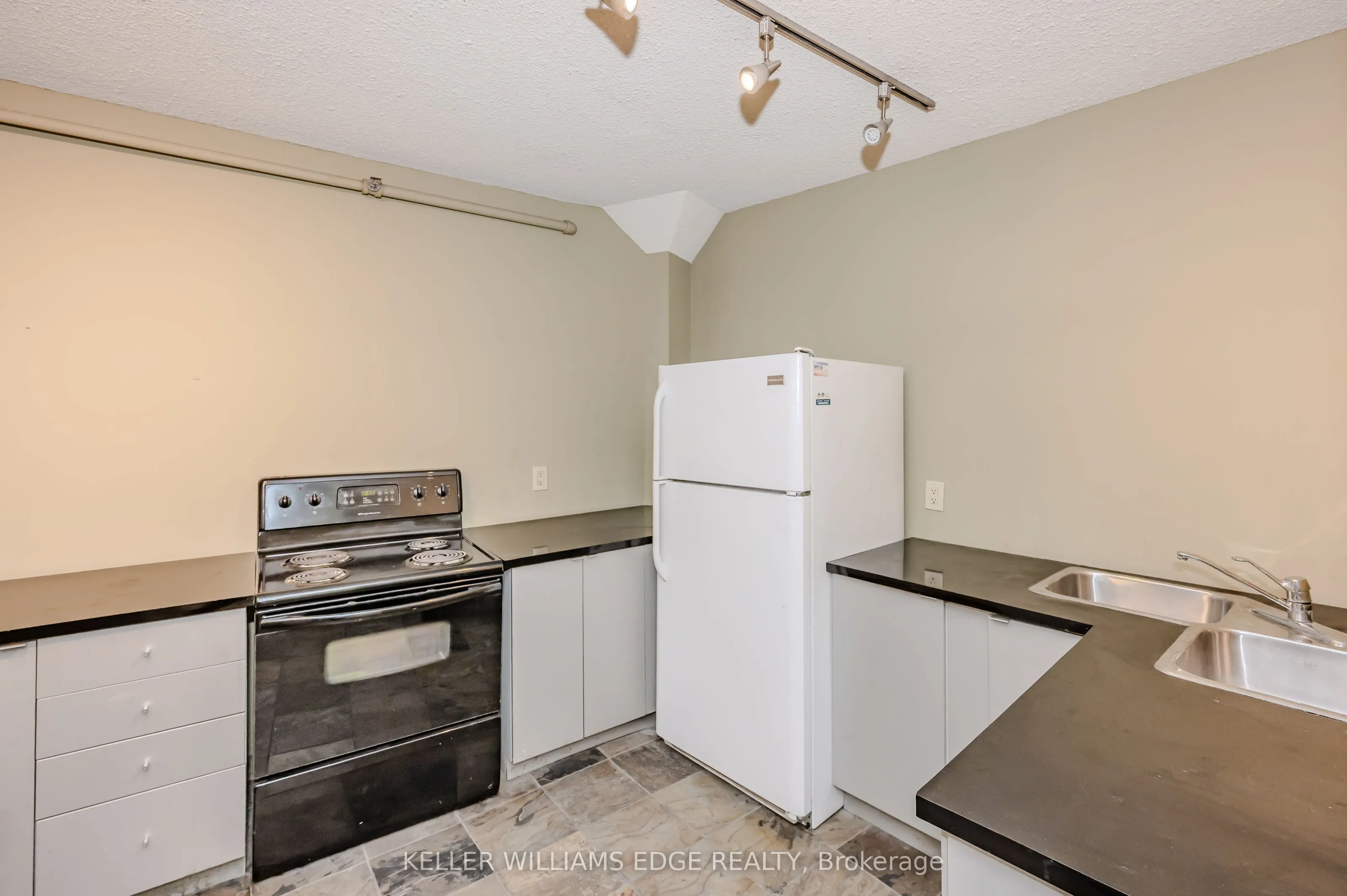 1000 Cedarglen Gate #625