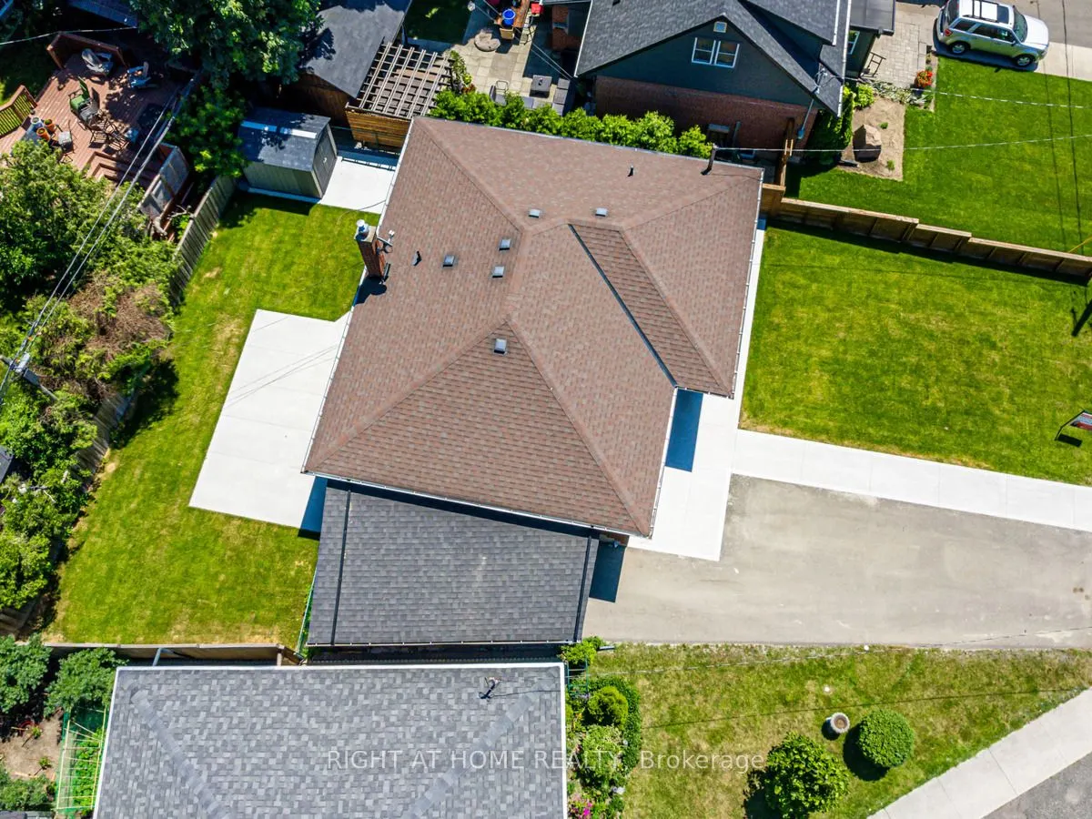 3 Rollins Place
