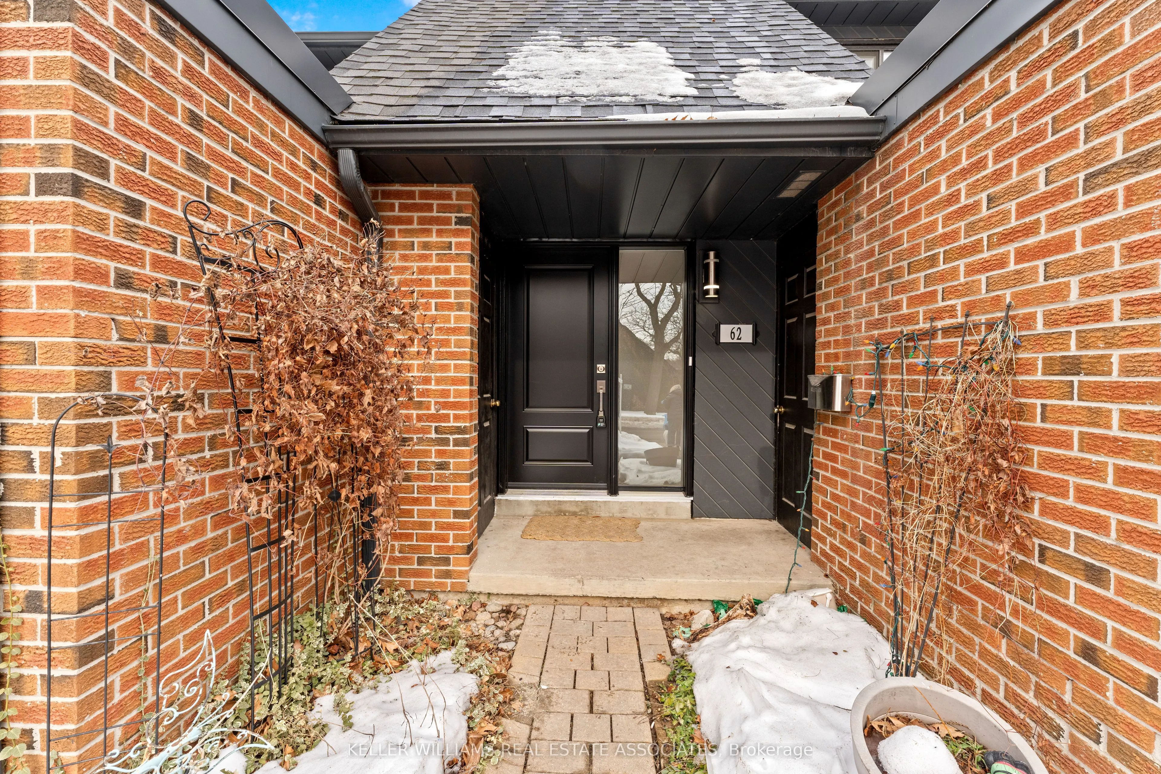 20 Mineola Road E, #62