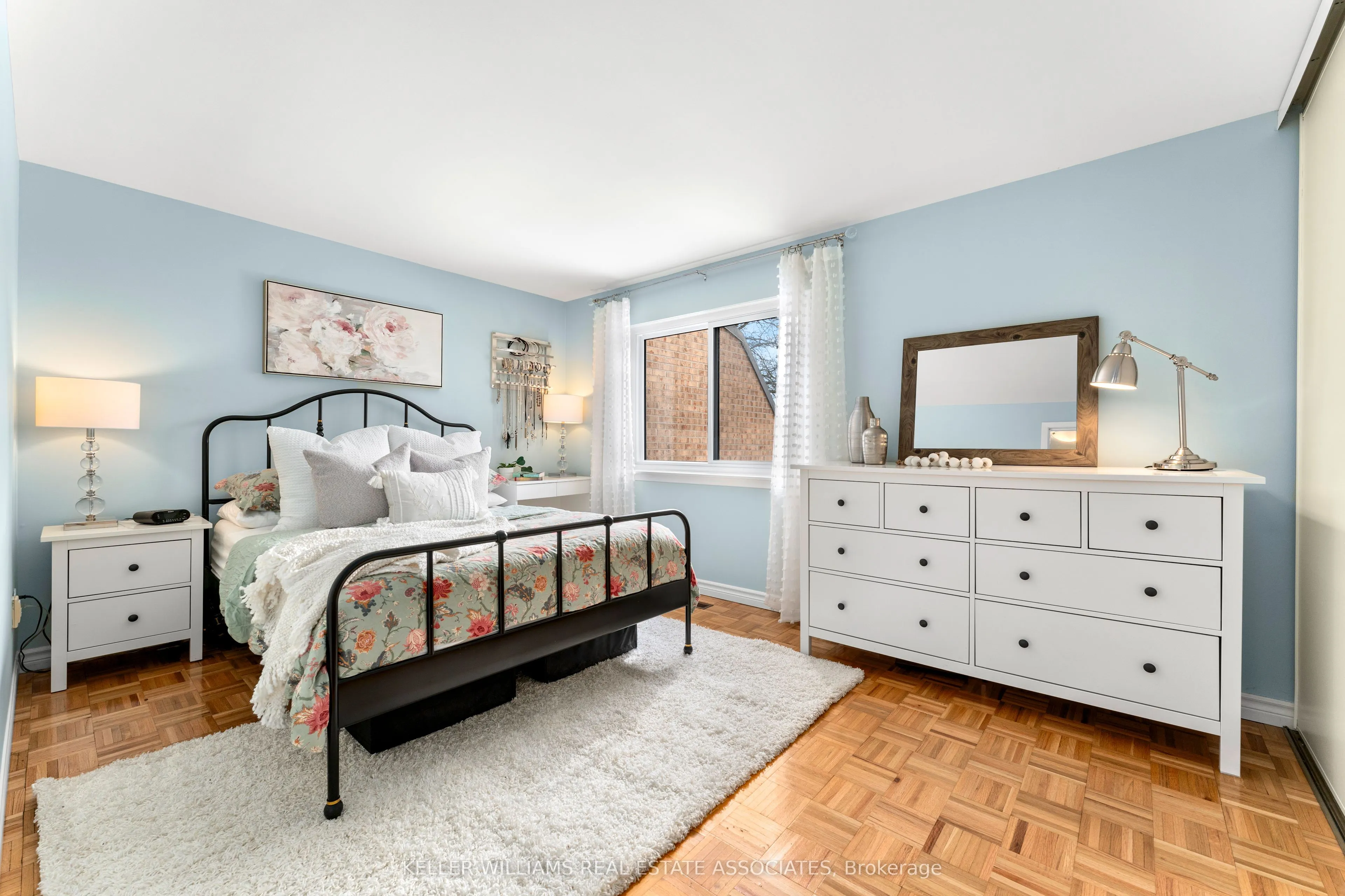 20 Mineola Road E, #62