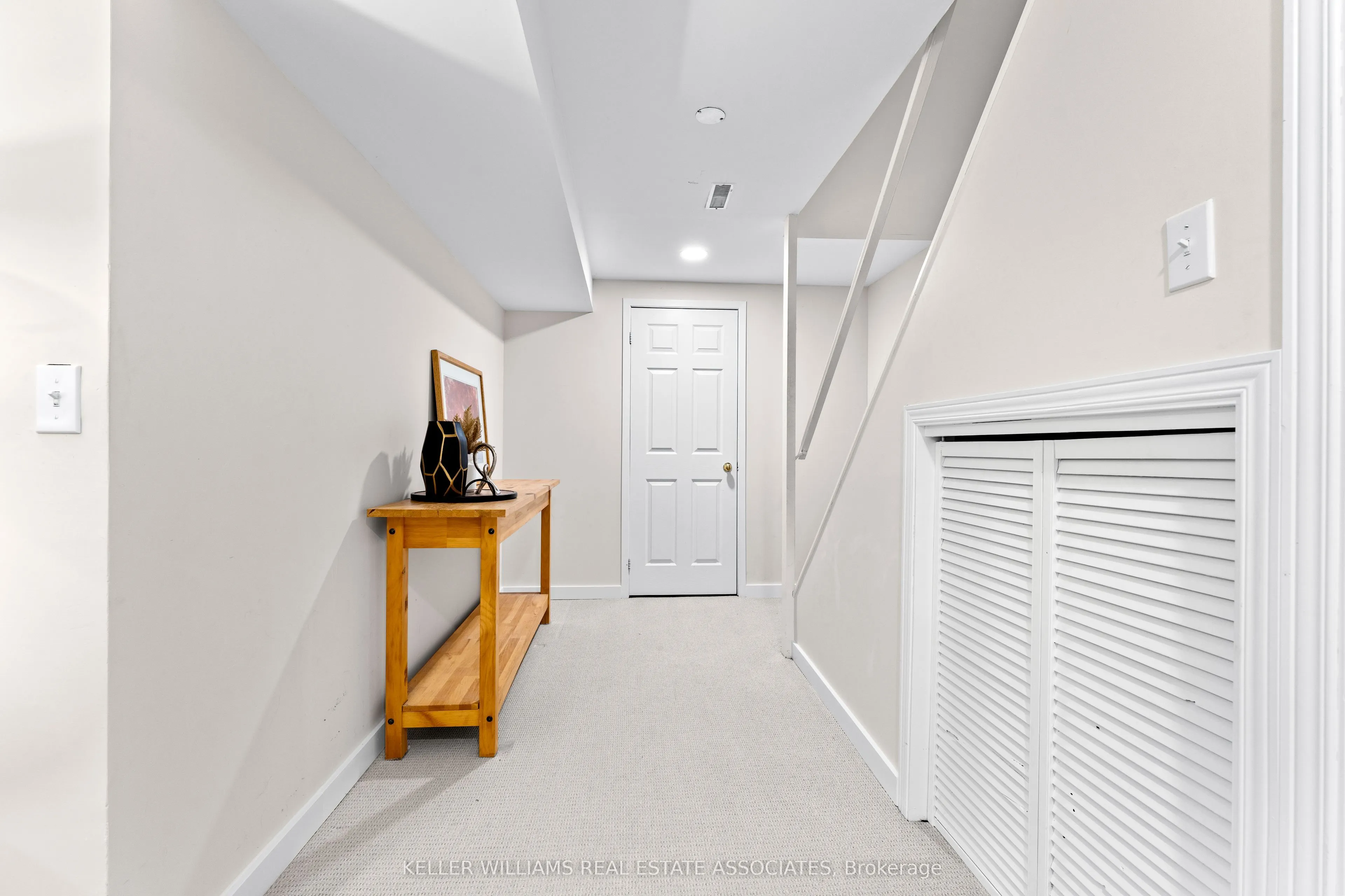 20 Mineola Road E, #62