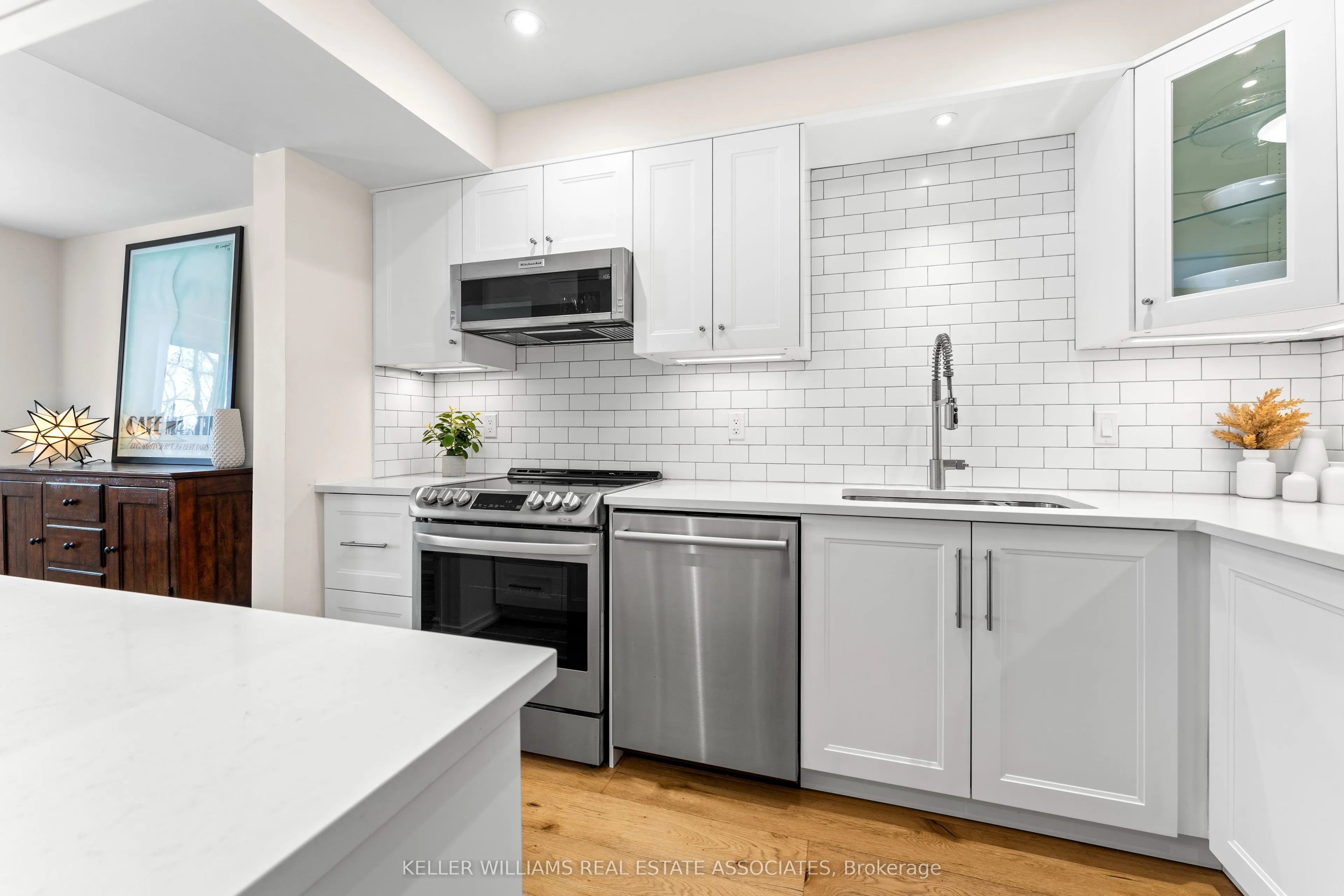 20 Mineola Road E, #62