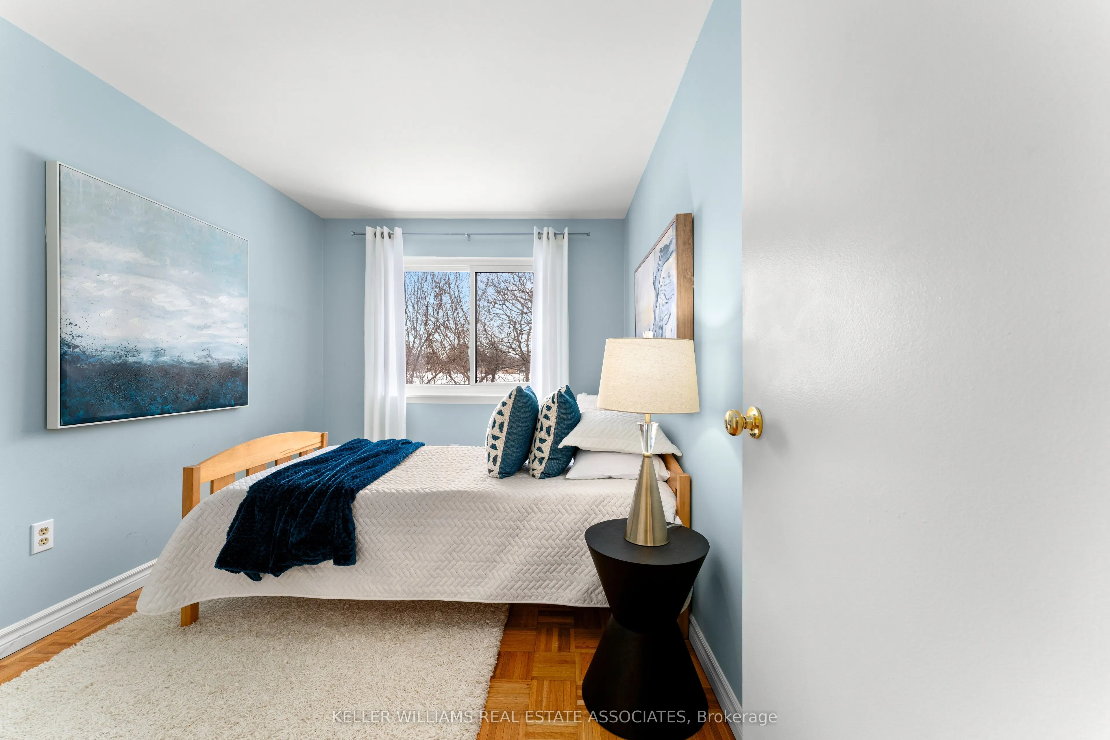 20 Mineola Road E, #62