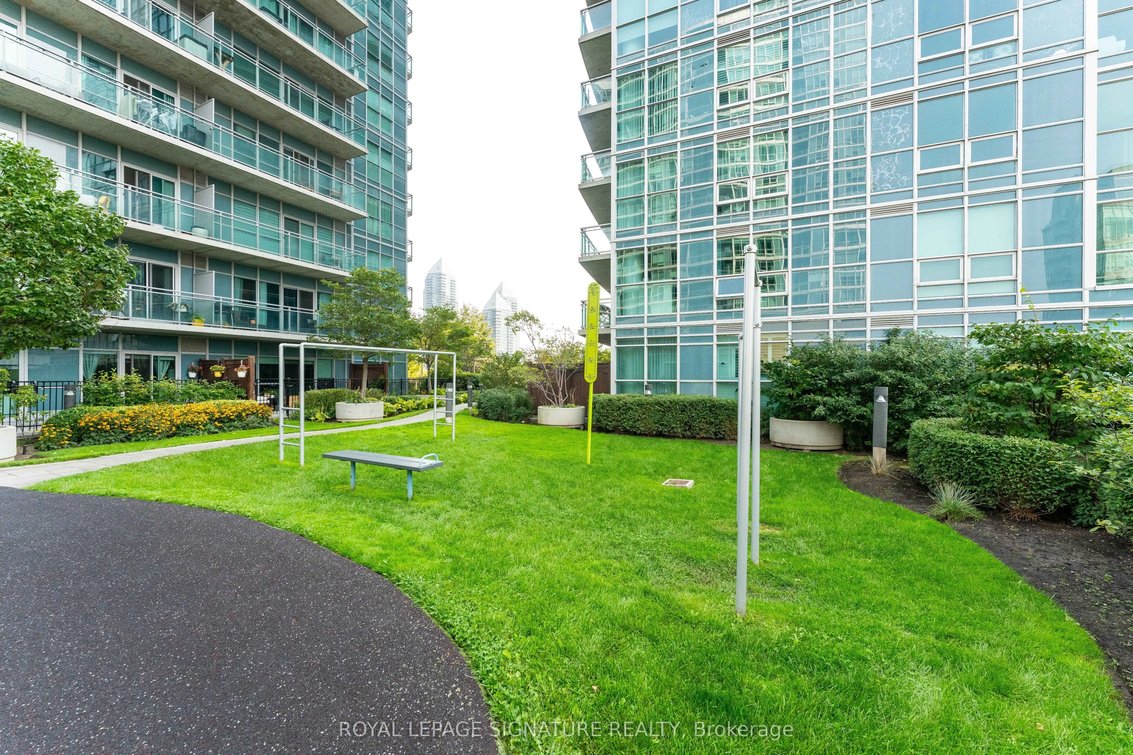 165 Legion Road N, #527