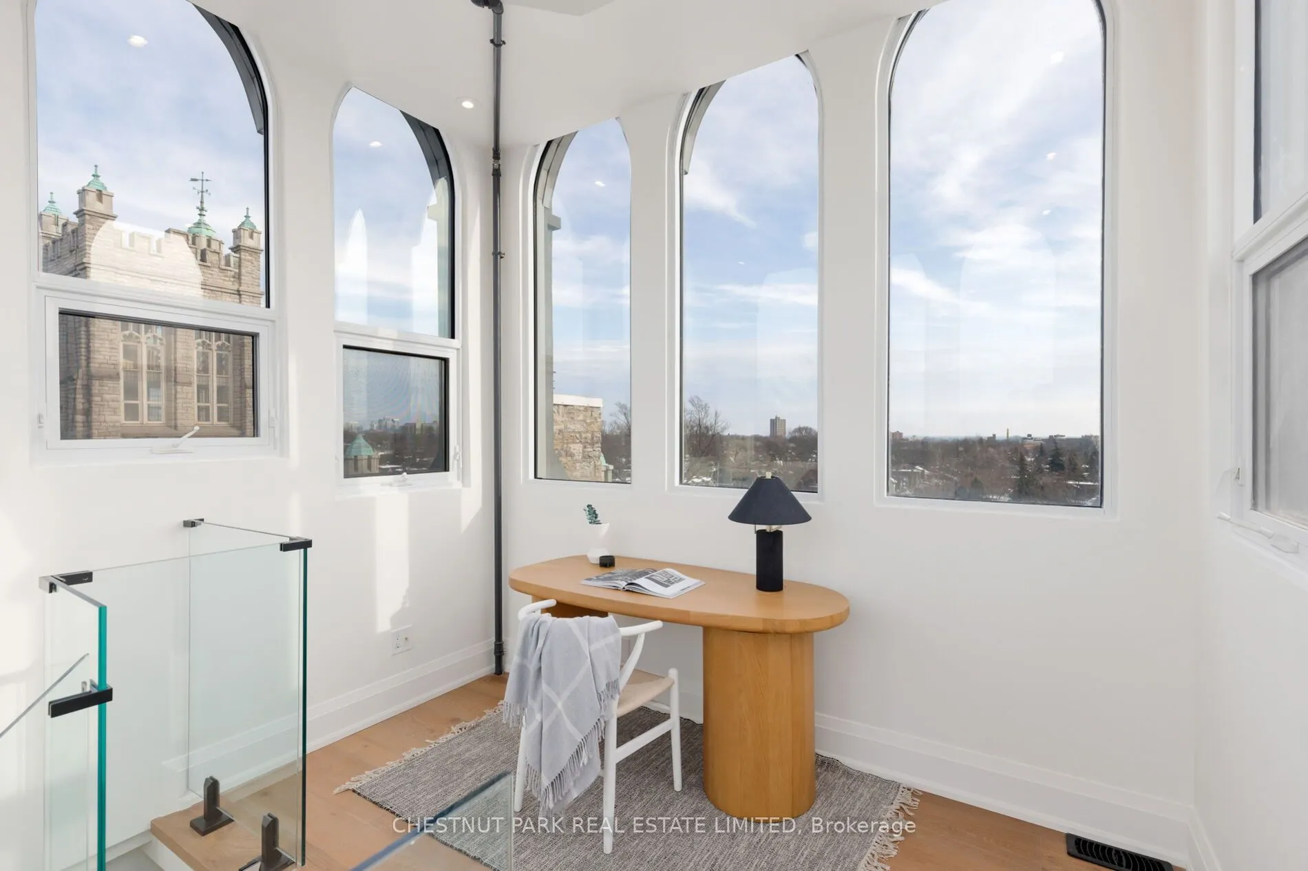 384 Sunnyside Avenue #309