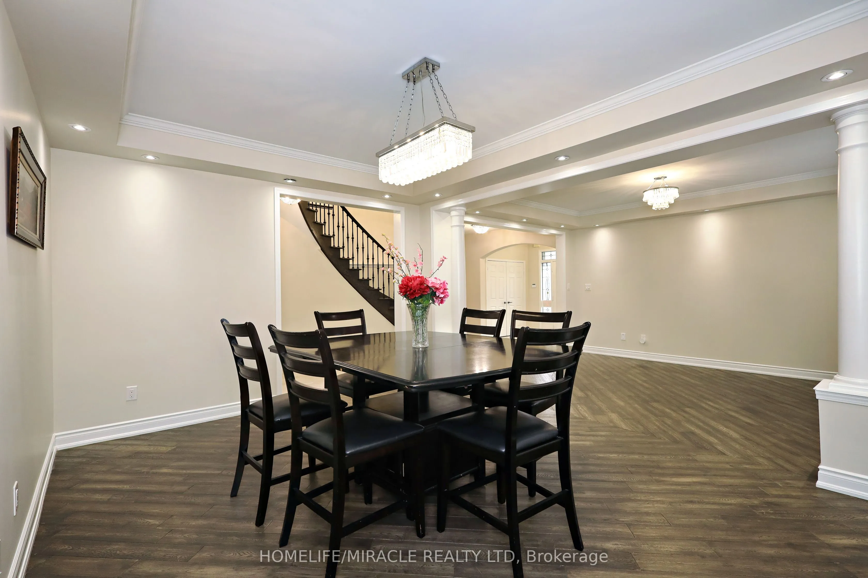 8 NELLY Court