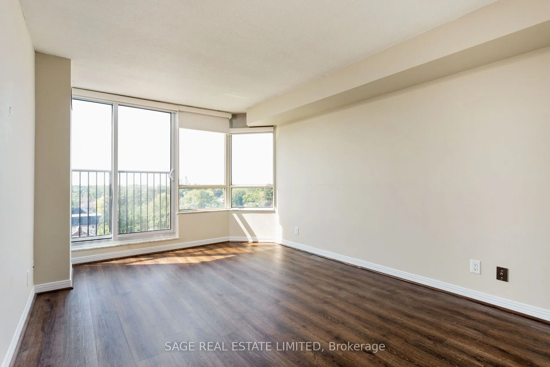 1 Aberfoyle Crescent, #807