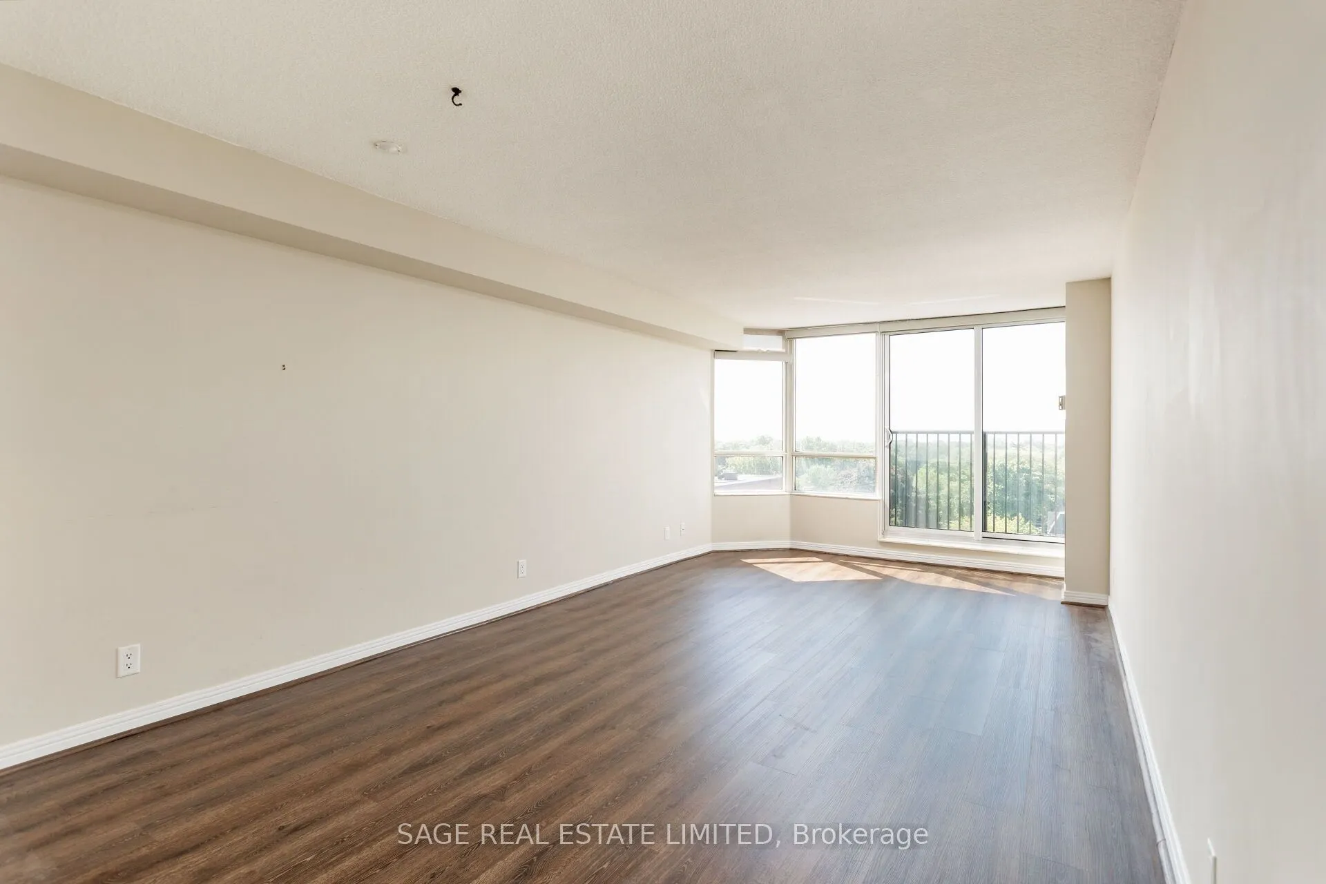 1 Aberfoyle Crescent, #807