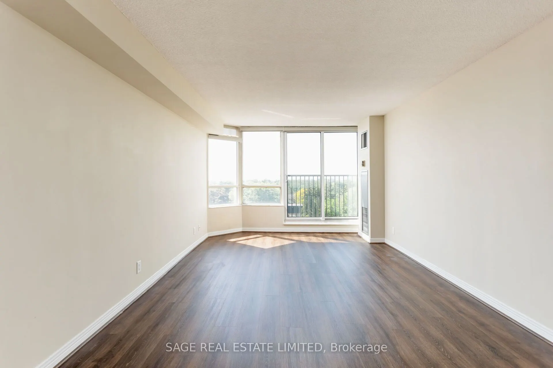 1 Aberfoyle Crescent, #807