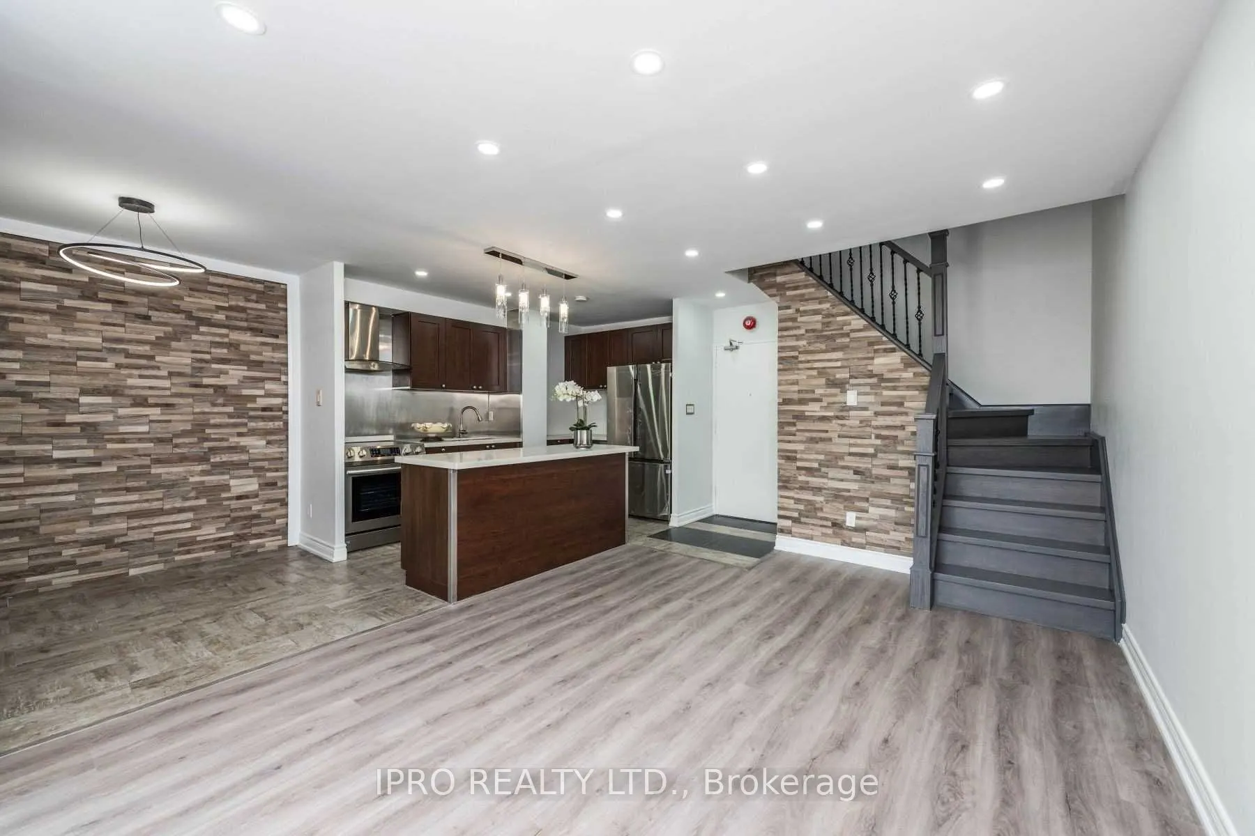 1395 Williamsport Drive, #357