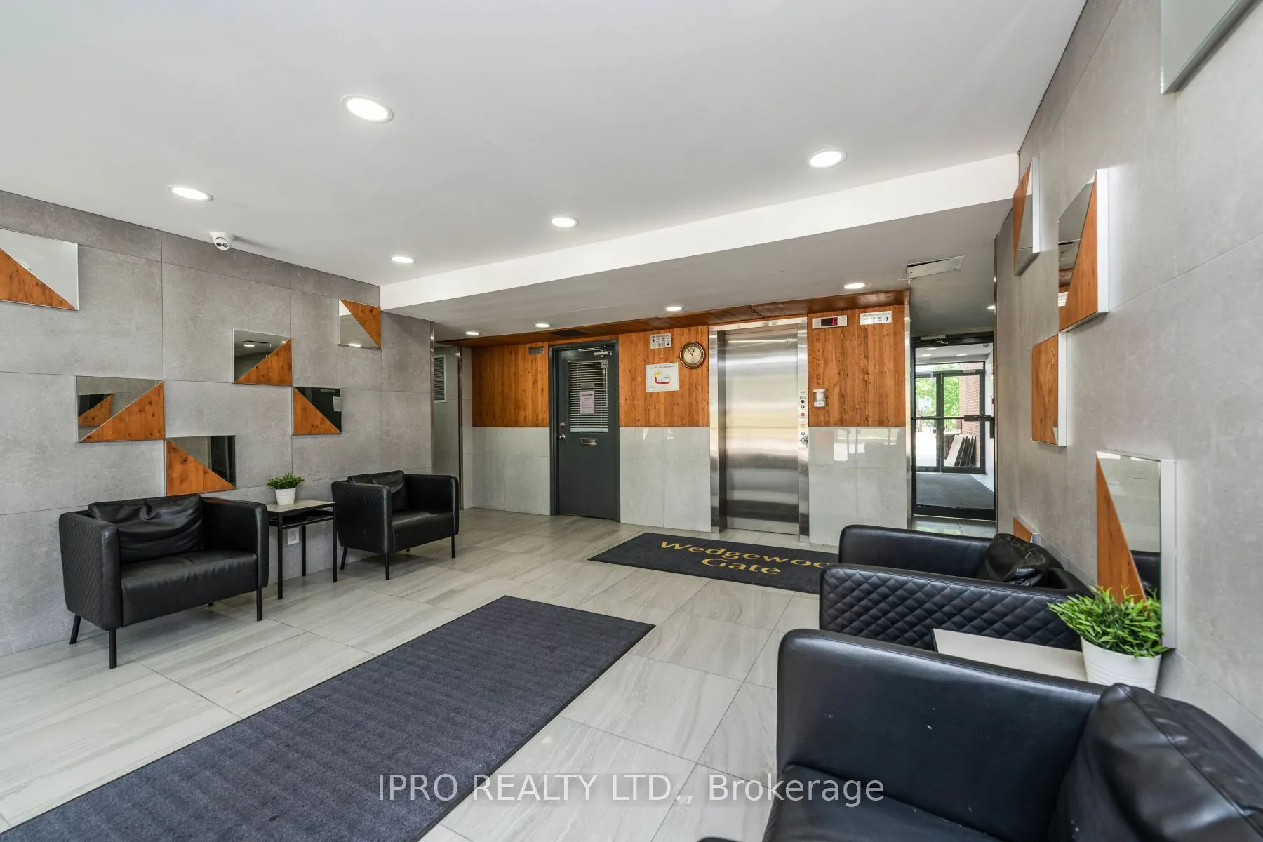 1395 Williamsport Drive, #357