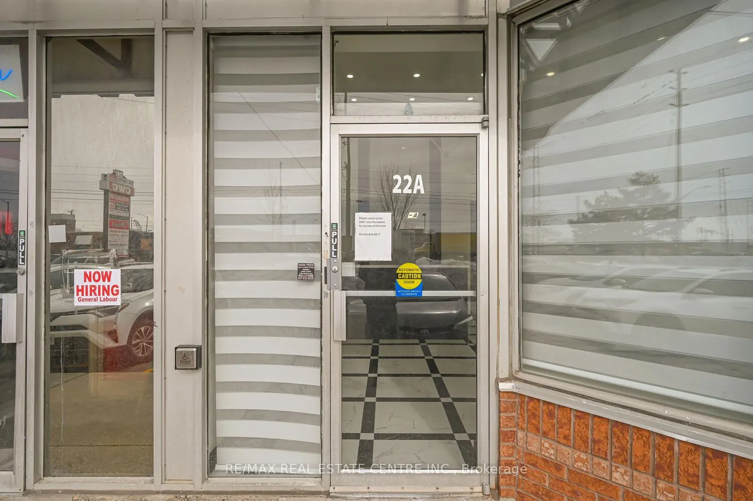 2565 Steeles Avenue E, #22