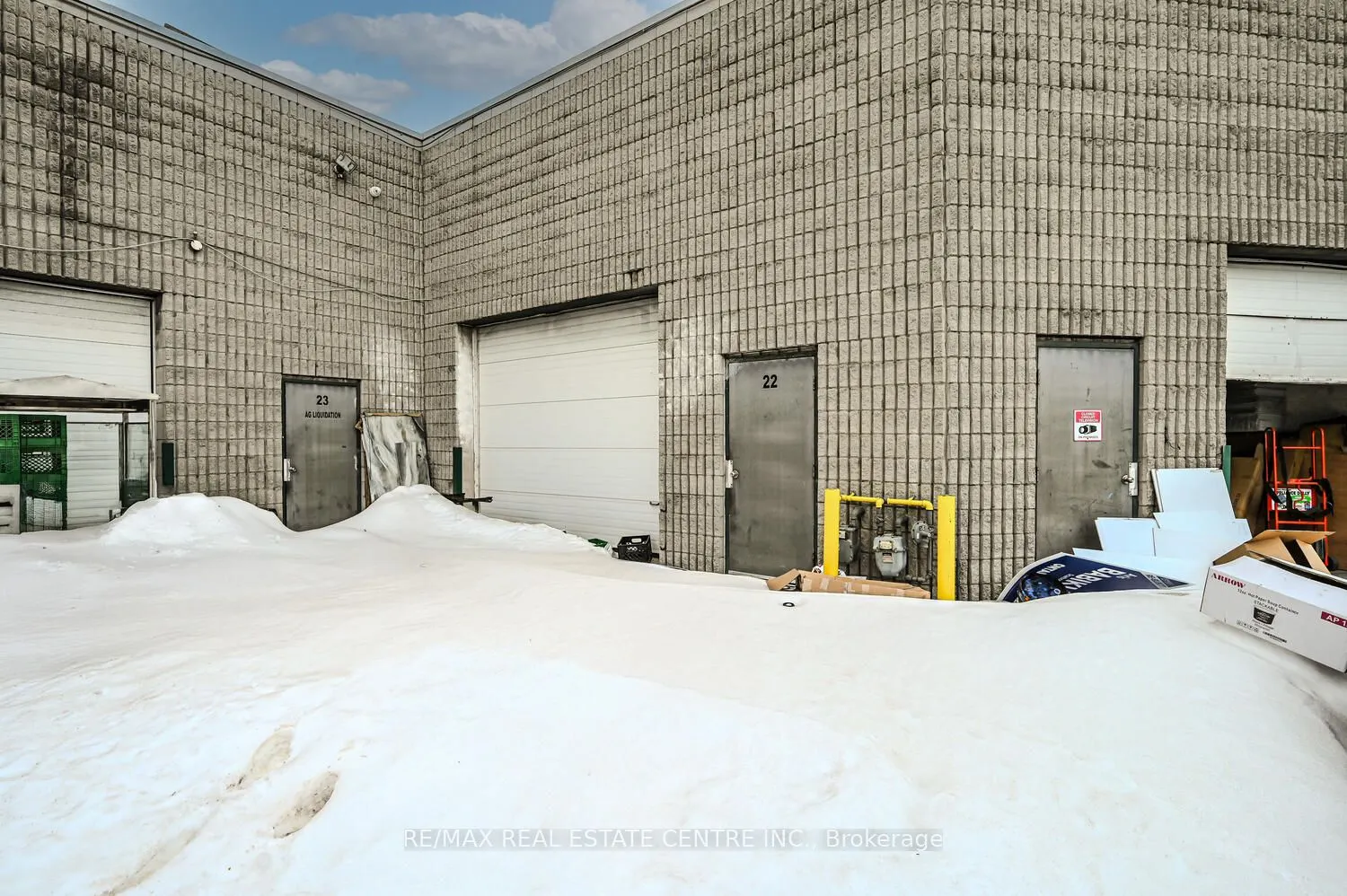 2565 Steeles Avenue E, #22