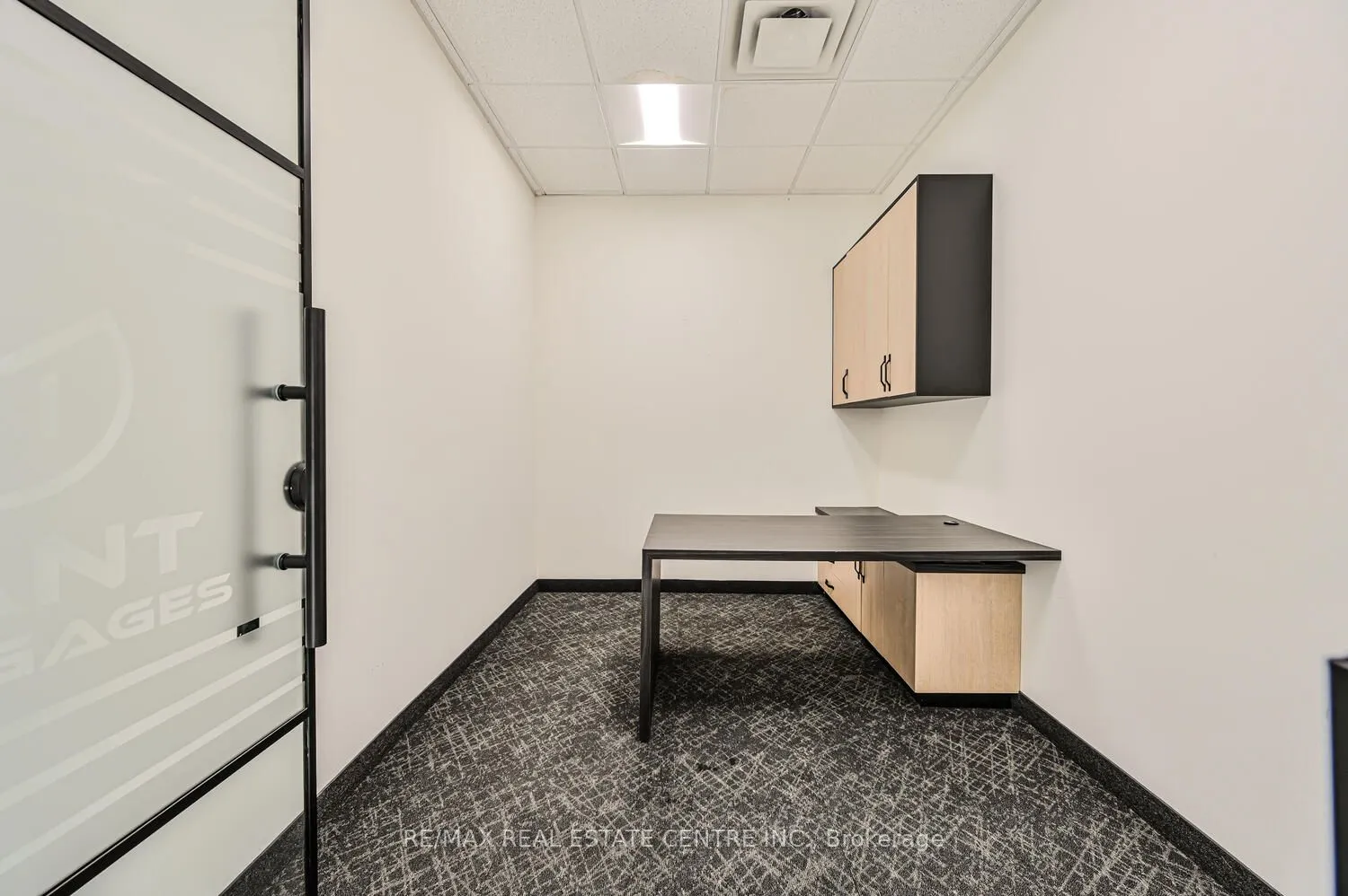 2565 Steeles Avenue E, #22
