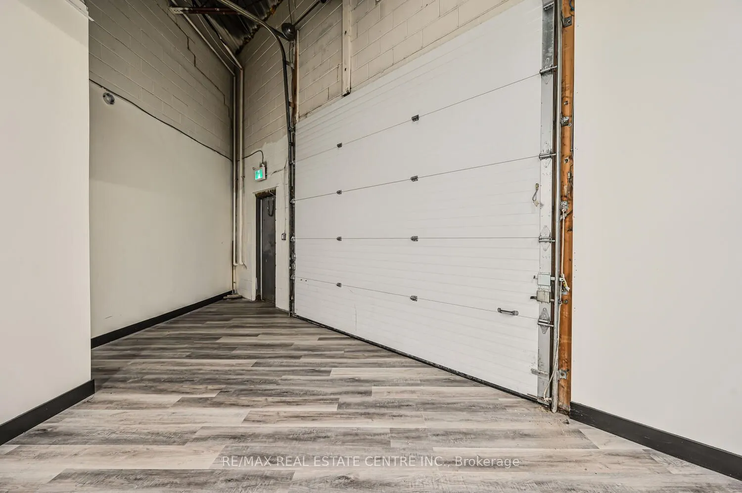 2565 Steeles Avenue E, #22