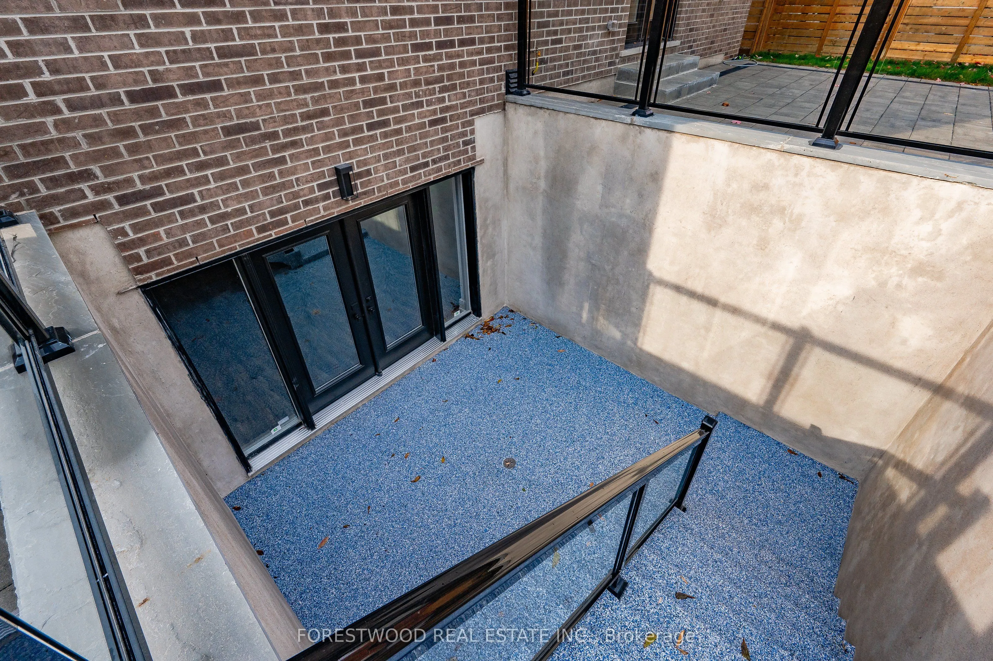 193 Mateo Place