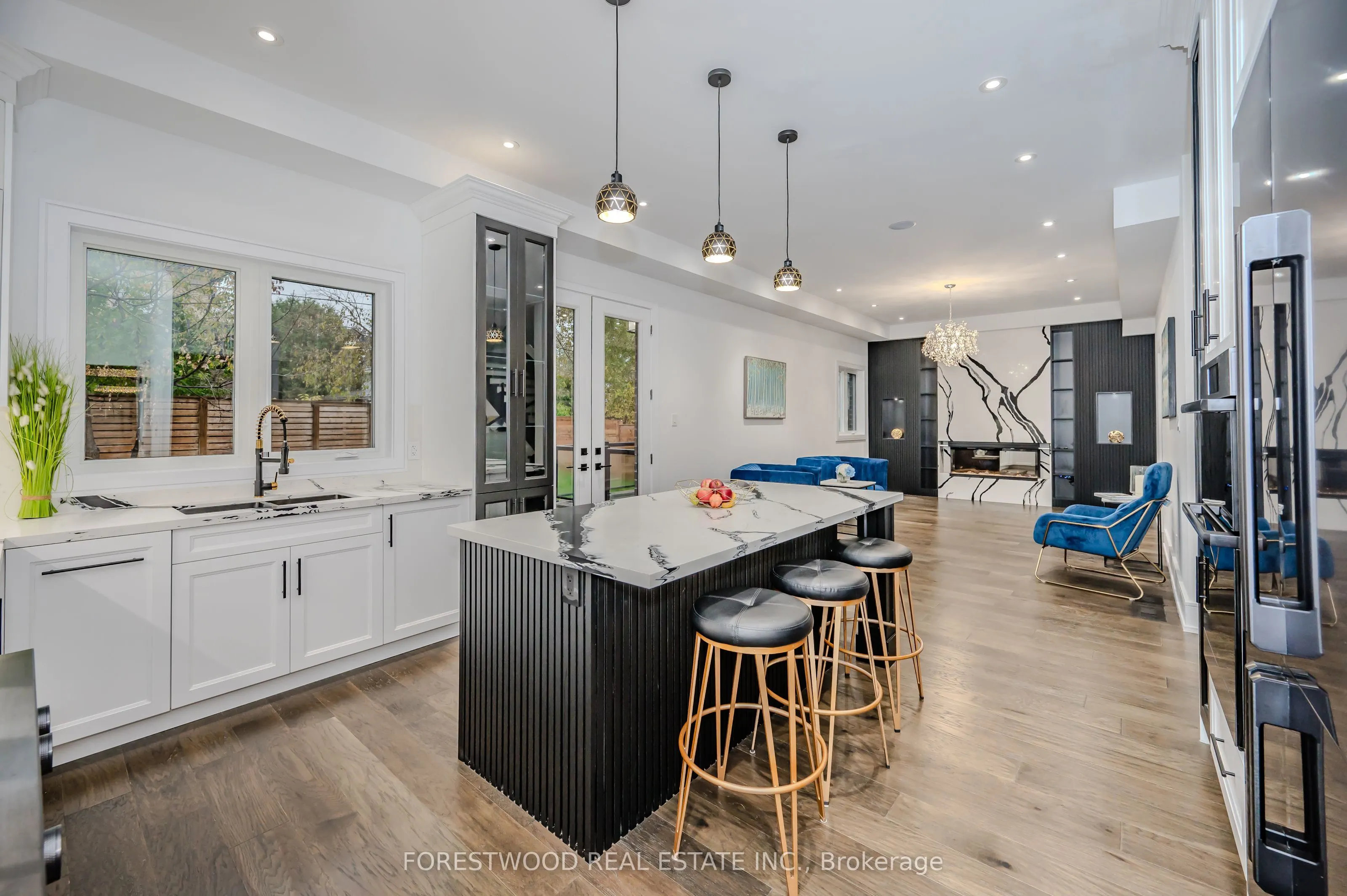 193 Mateo Place