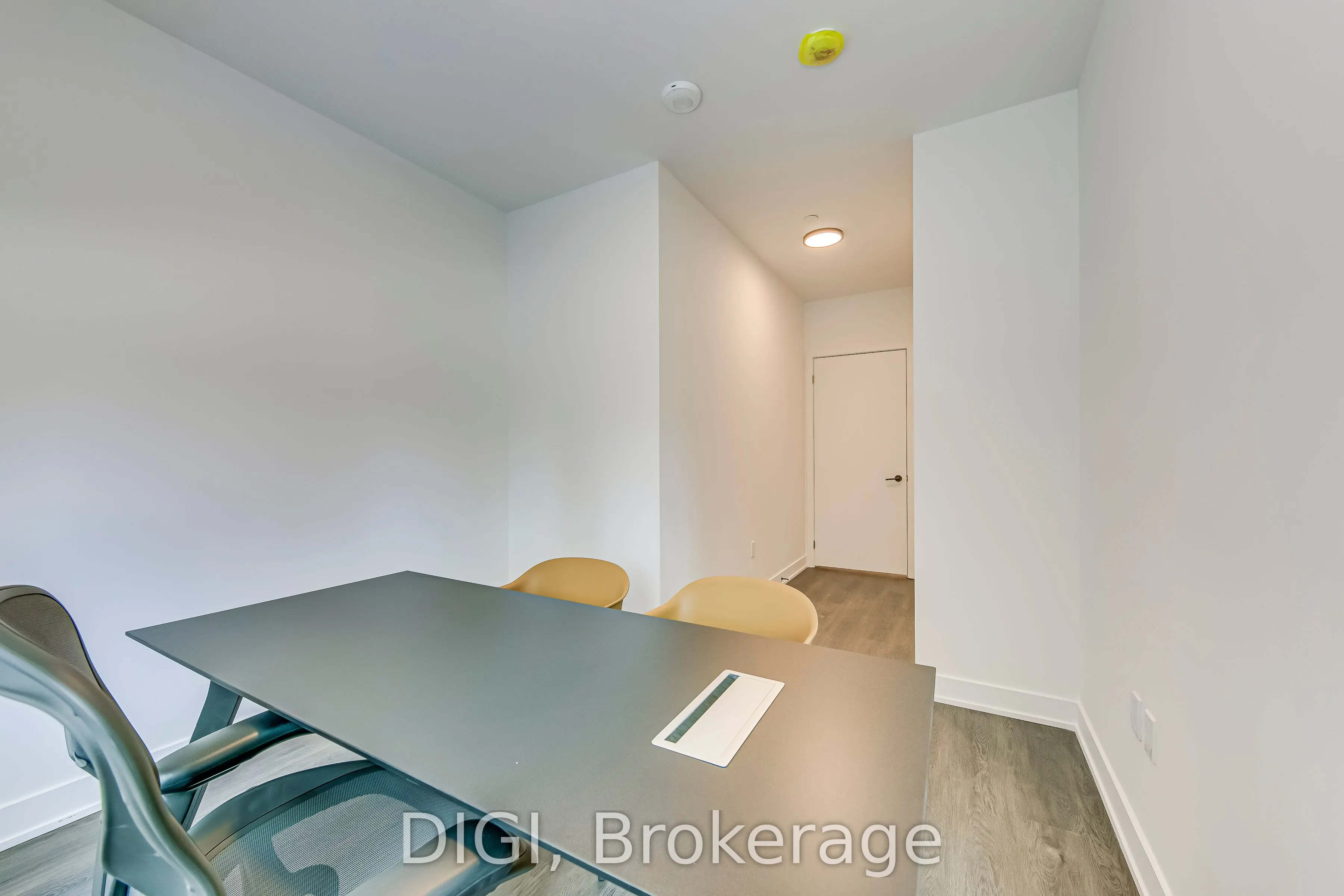 185 Enfield Place, #TH05