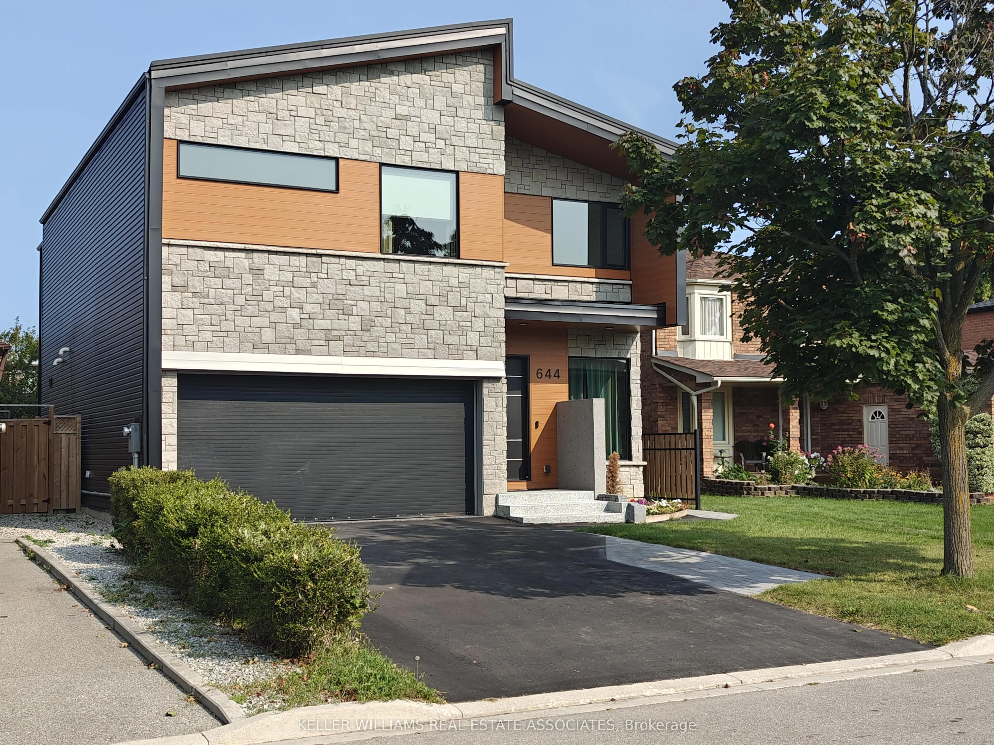 644 Roselaire Trail