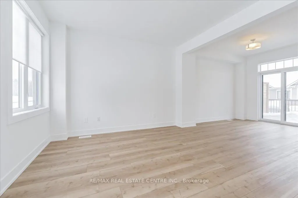 690 Broadway Avenue, #3