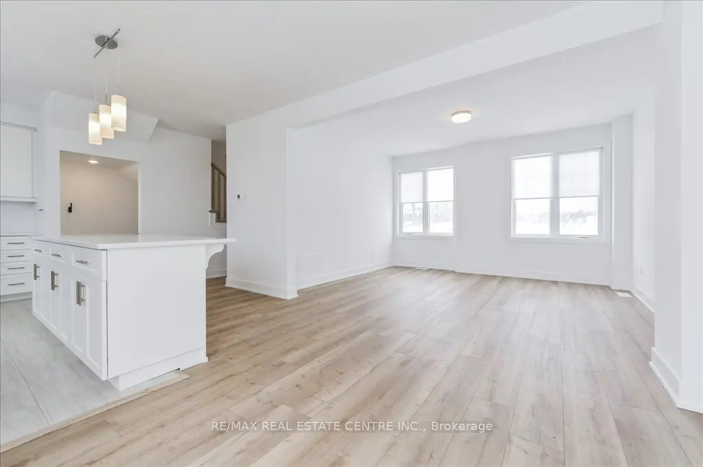 690 Broadway Avenue, #3