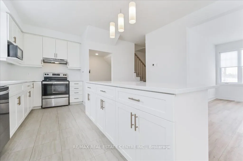 690 Broadway Avenue, #3