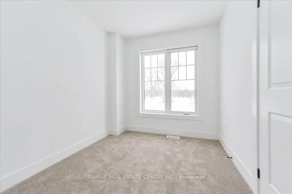 690 Broadway Avenue, #3