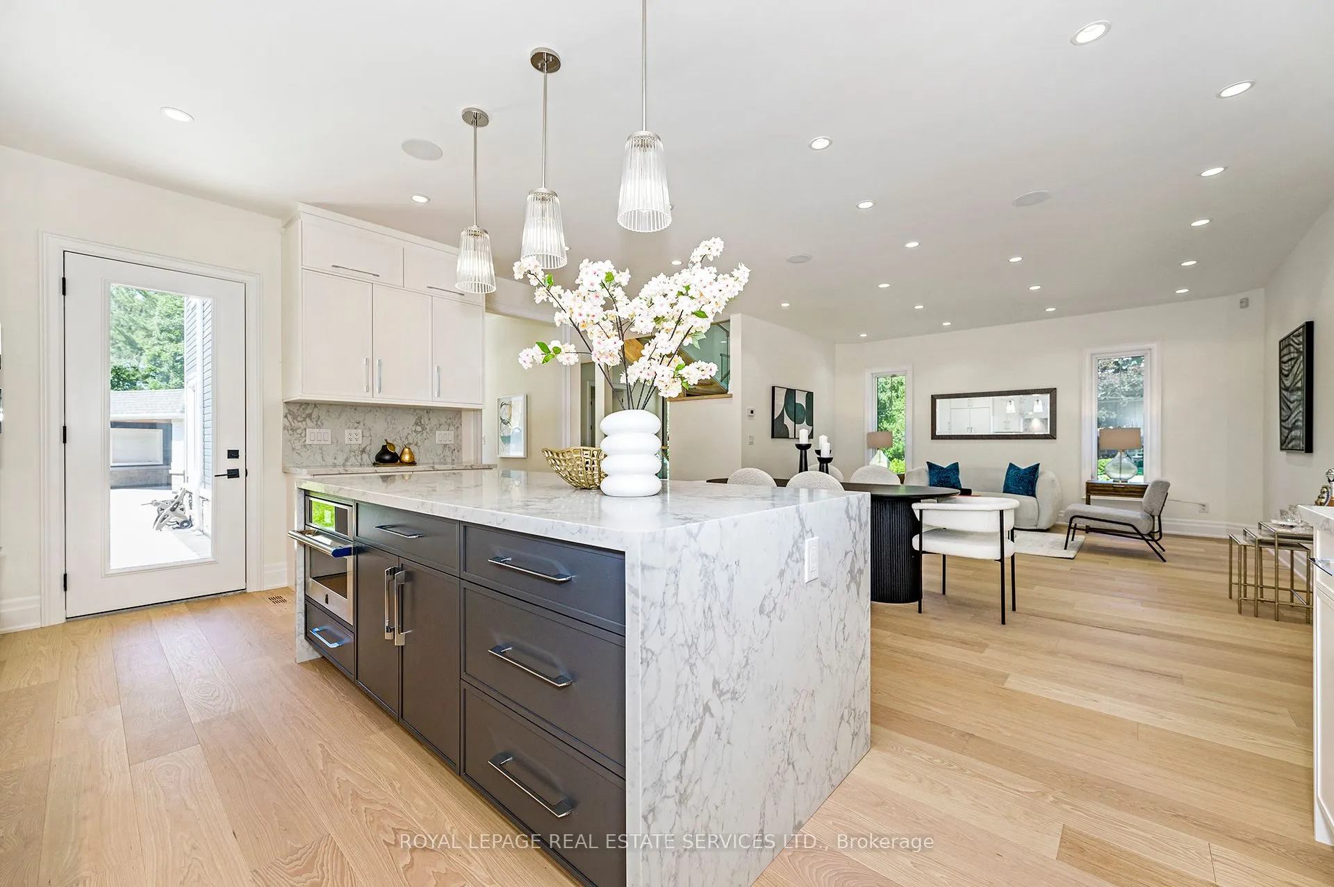 1618 Dogwood Trail