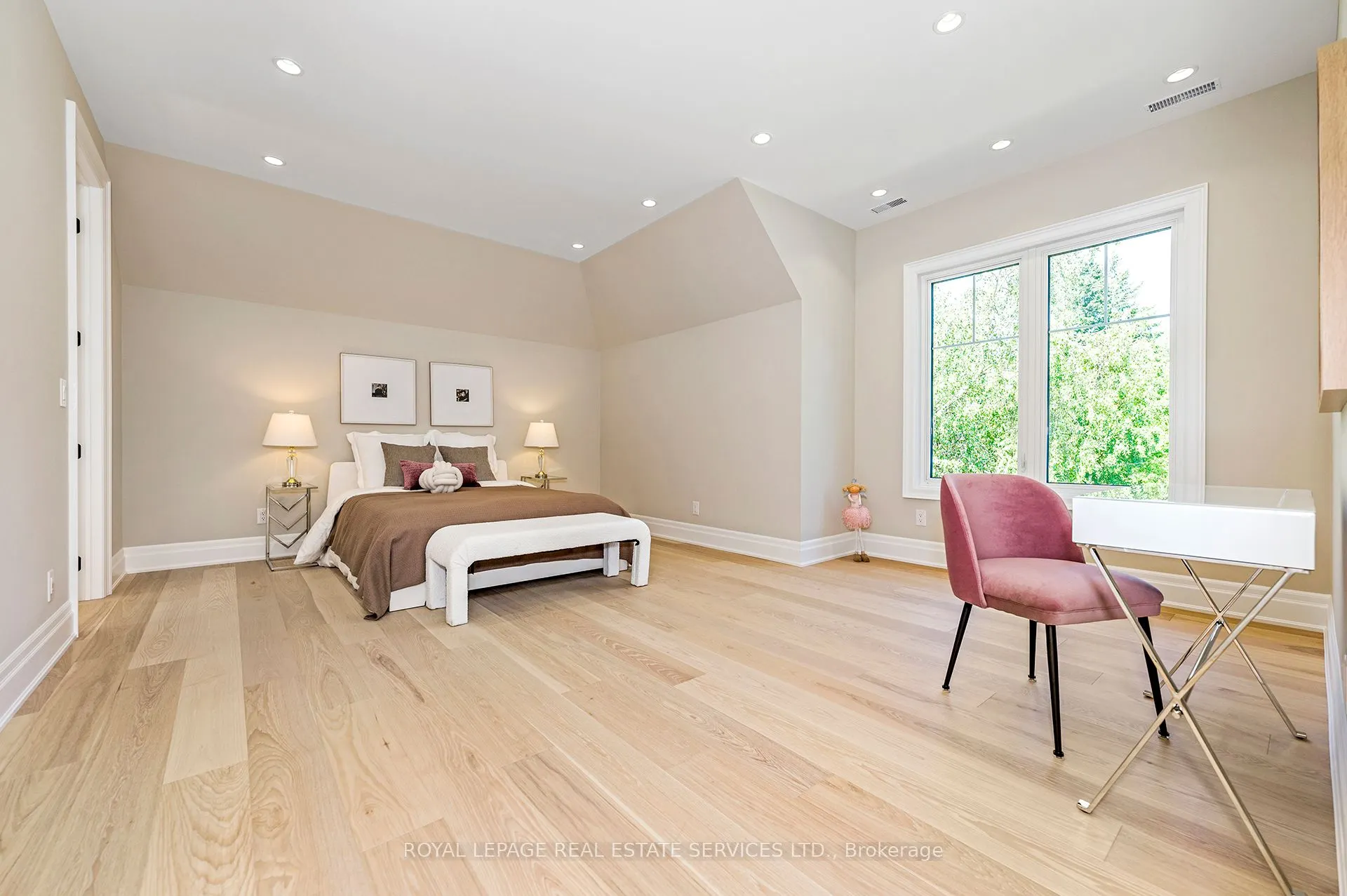 1618 Dogwood Trail
