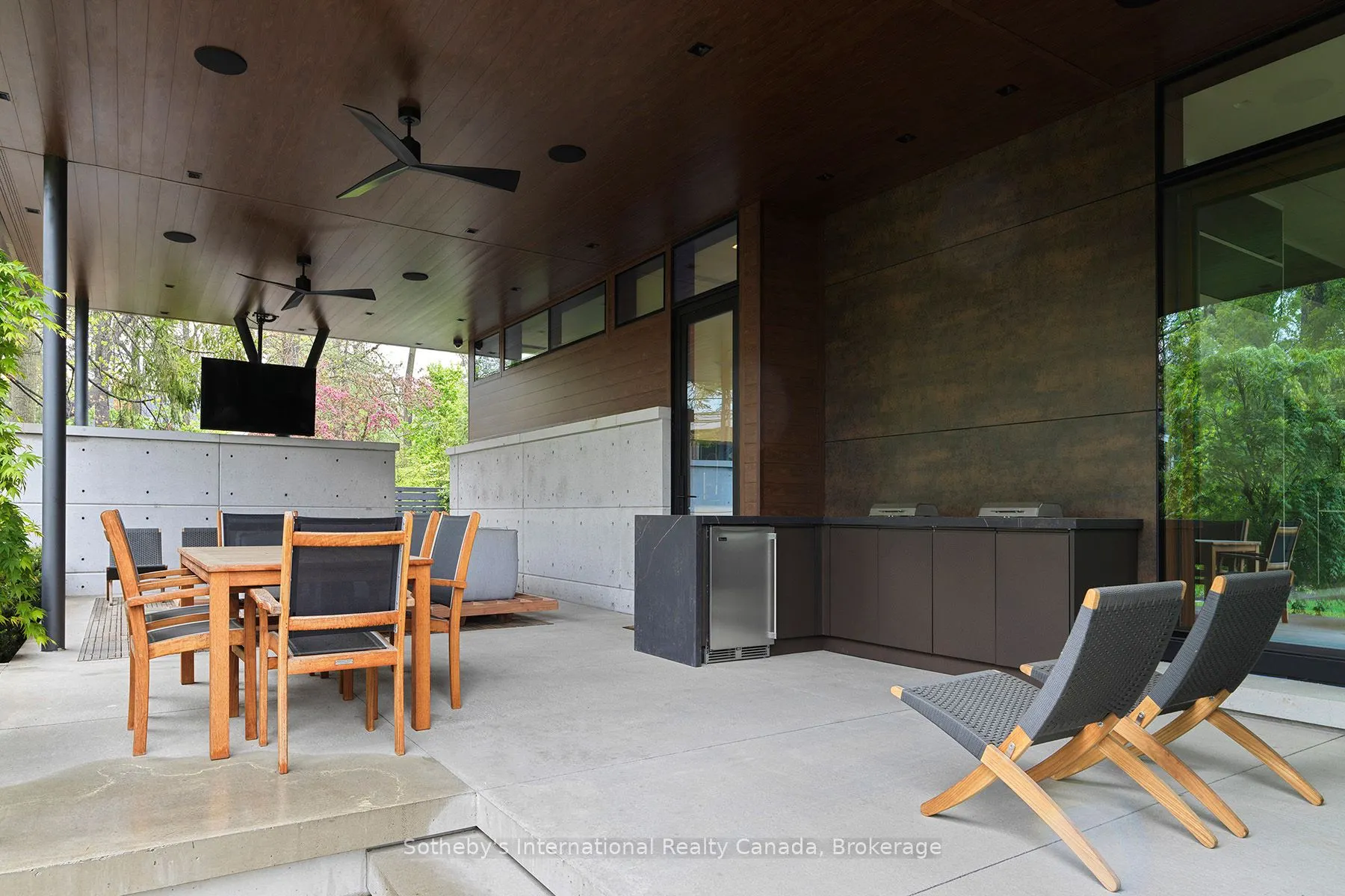 116 Chartwell Road
