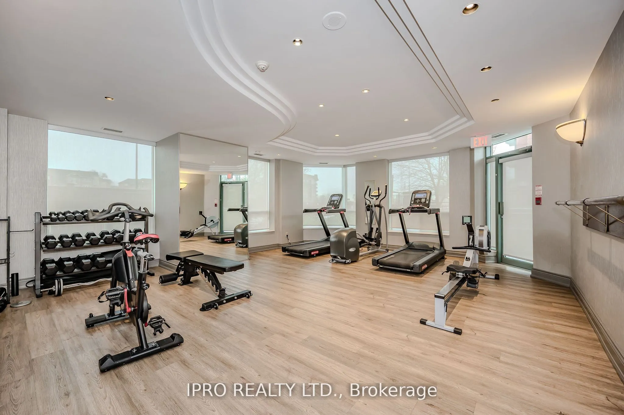 190 Manitoba Street, #605