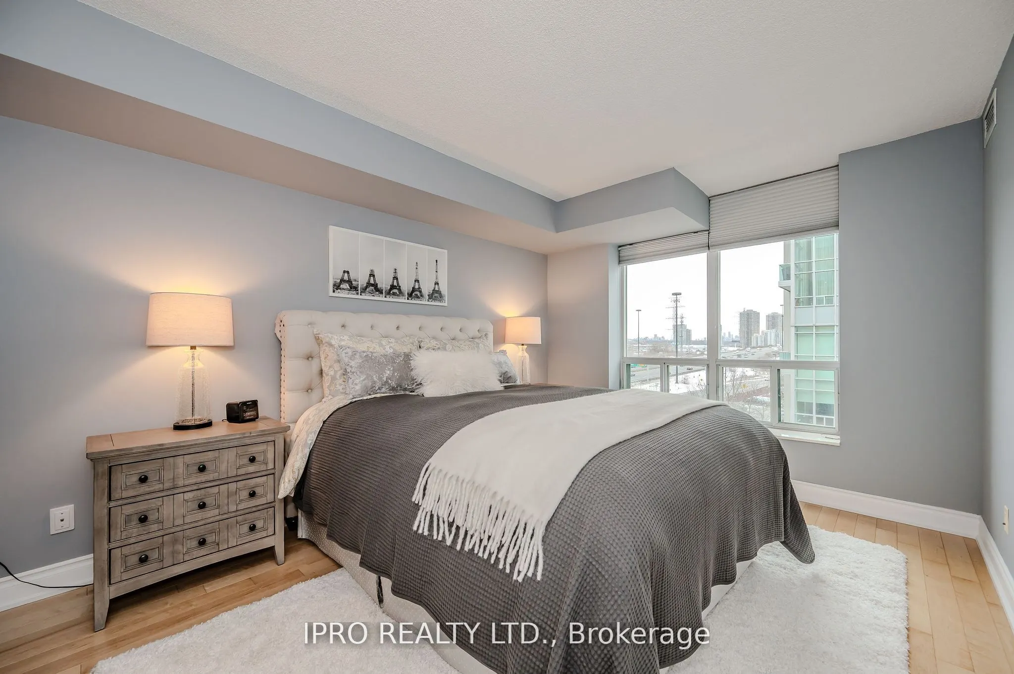 190 Manitoba Street, #605